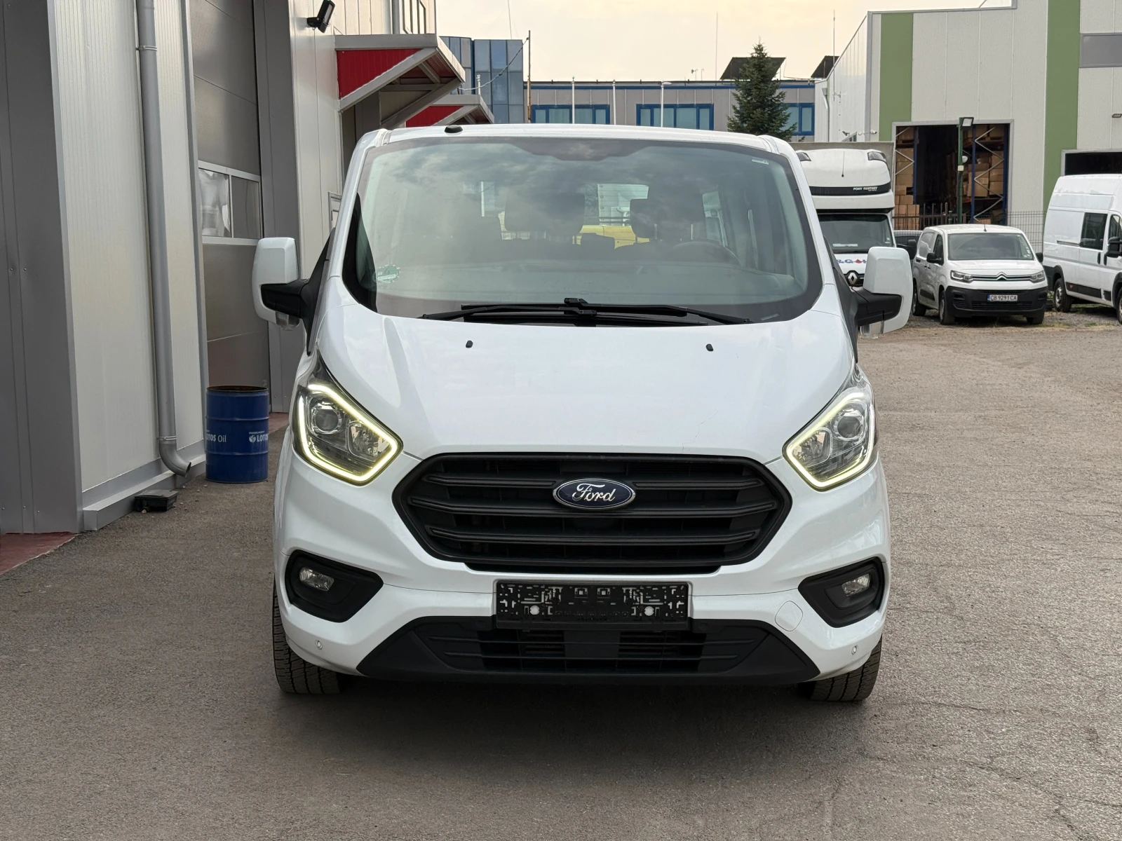 Ford Transit Custom 320 L2 Trend (места 8+ 1)  - изображение 9