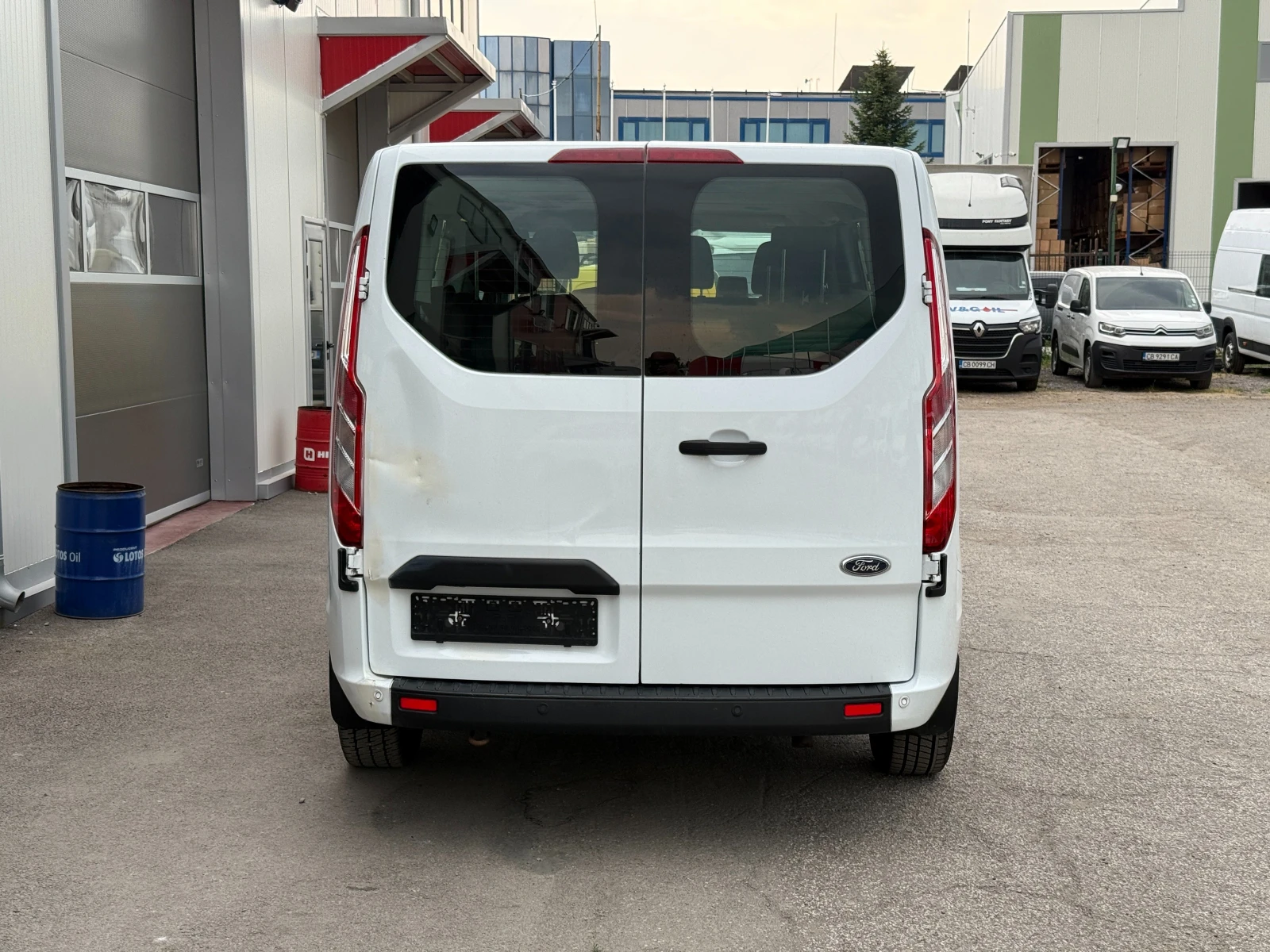 Ford Transit Custom 320 L2 Trend (места 8+ 1)  - изображение 4