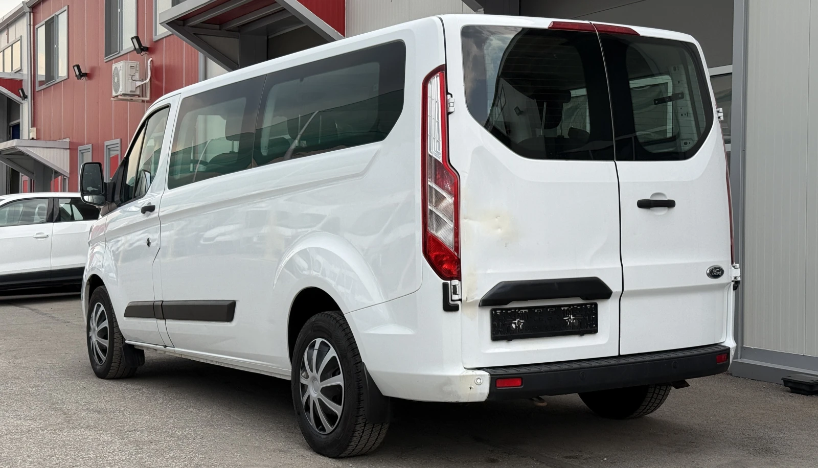 Ford Transit Custom 320 L2 Trend (места 8+ 1)  - изображение 3