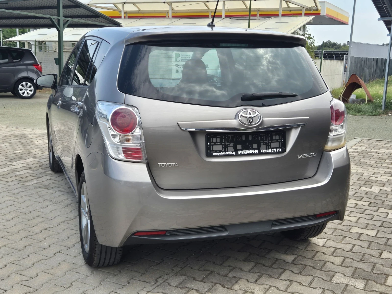 Toyota Verso 1.6 дизел 112к.с. - изображение 9