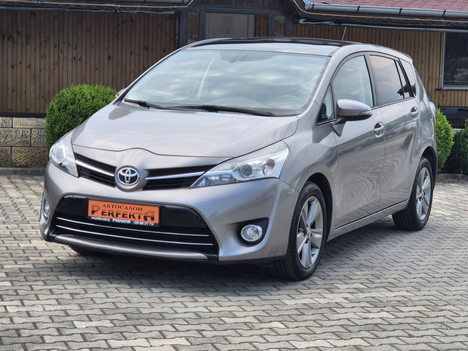 Toyota Verso 1.6 дизел 112к.с. - изображение 2