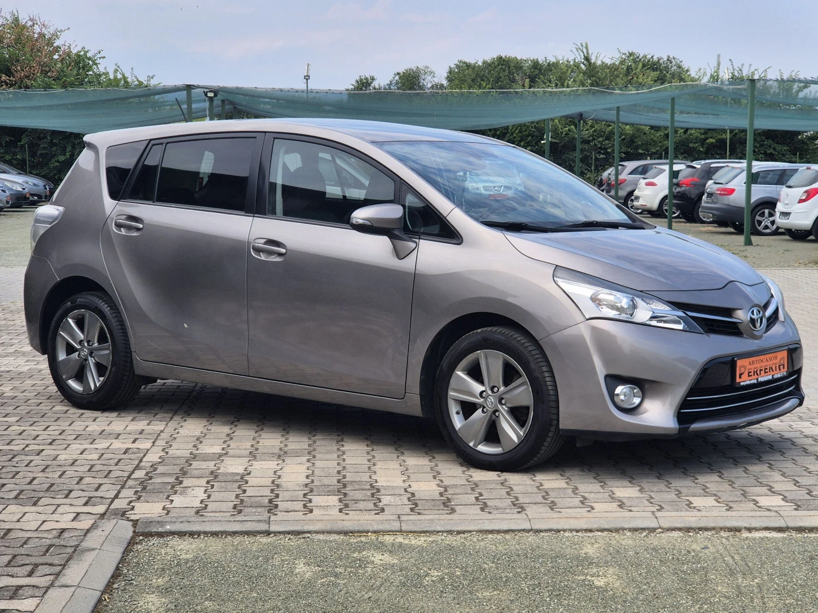 Toyota Verso 1.6 дизел 112к.с. - изображение 6