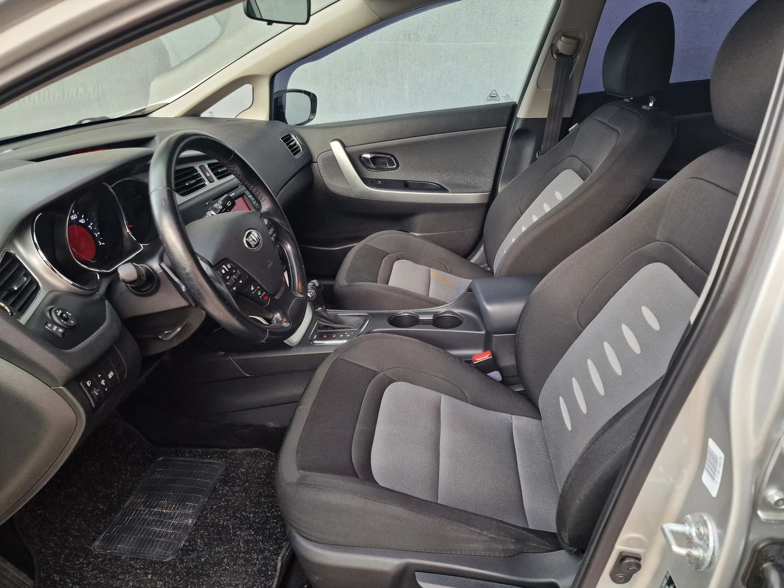 Kia Ceed 1.6  | Mobile.bg   12