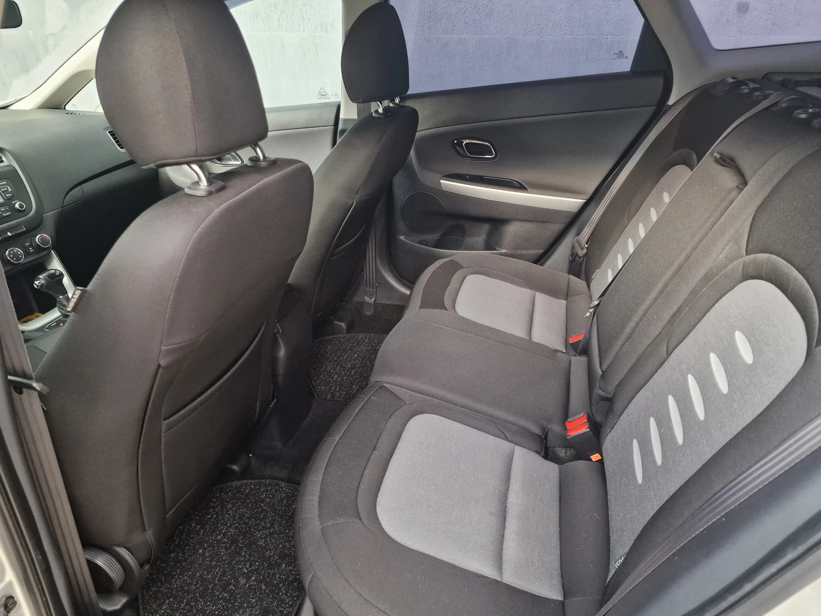 Kia Ceed 1.6  | Mobile.bg   13