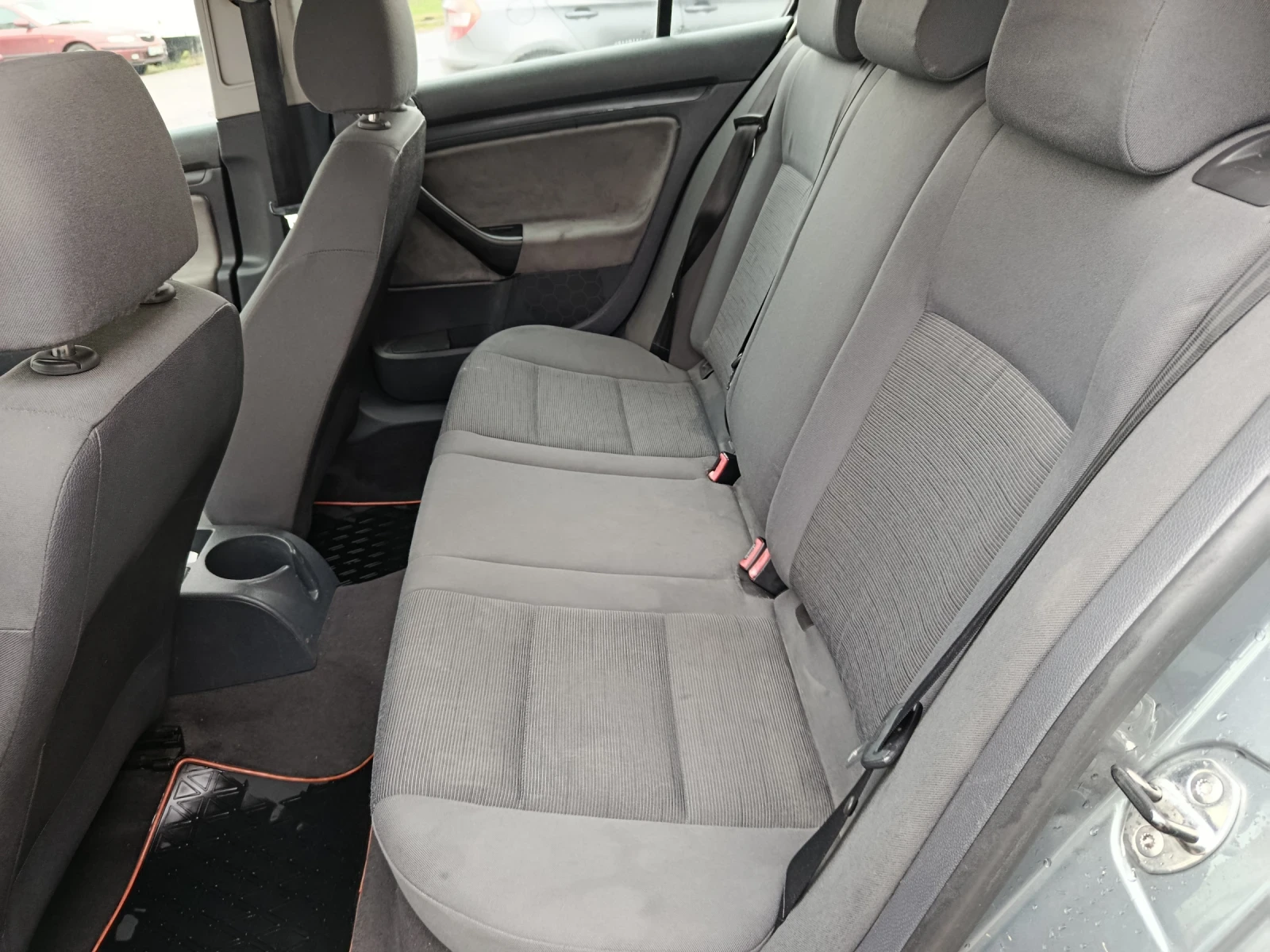 VW Golf 5 - изображение 10