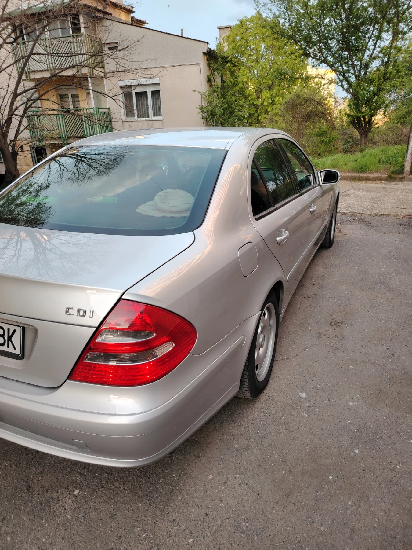 Mercedes-Benz E 200  - изображение 5