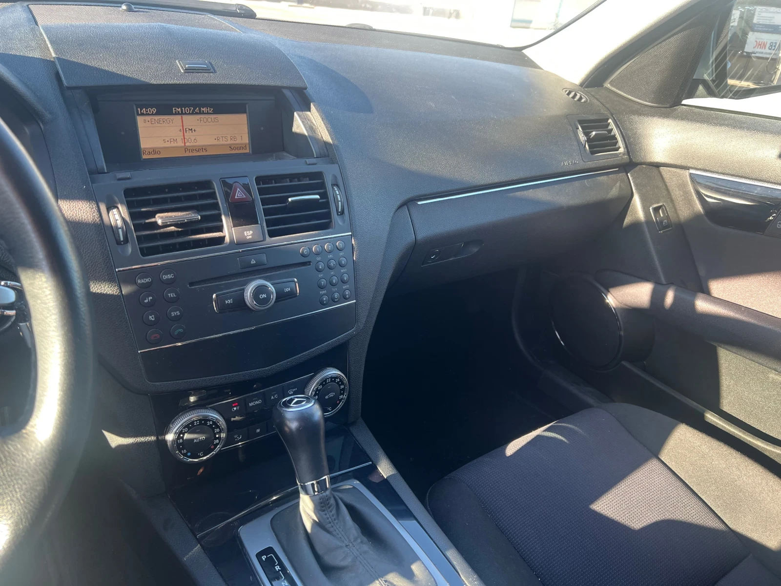 Mercedes-Benz C 220, снимка 9 - Автомобили и джипове - 54051083
