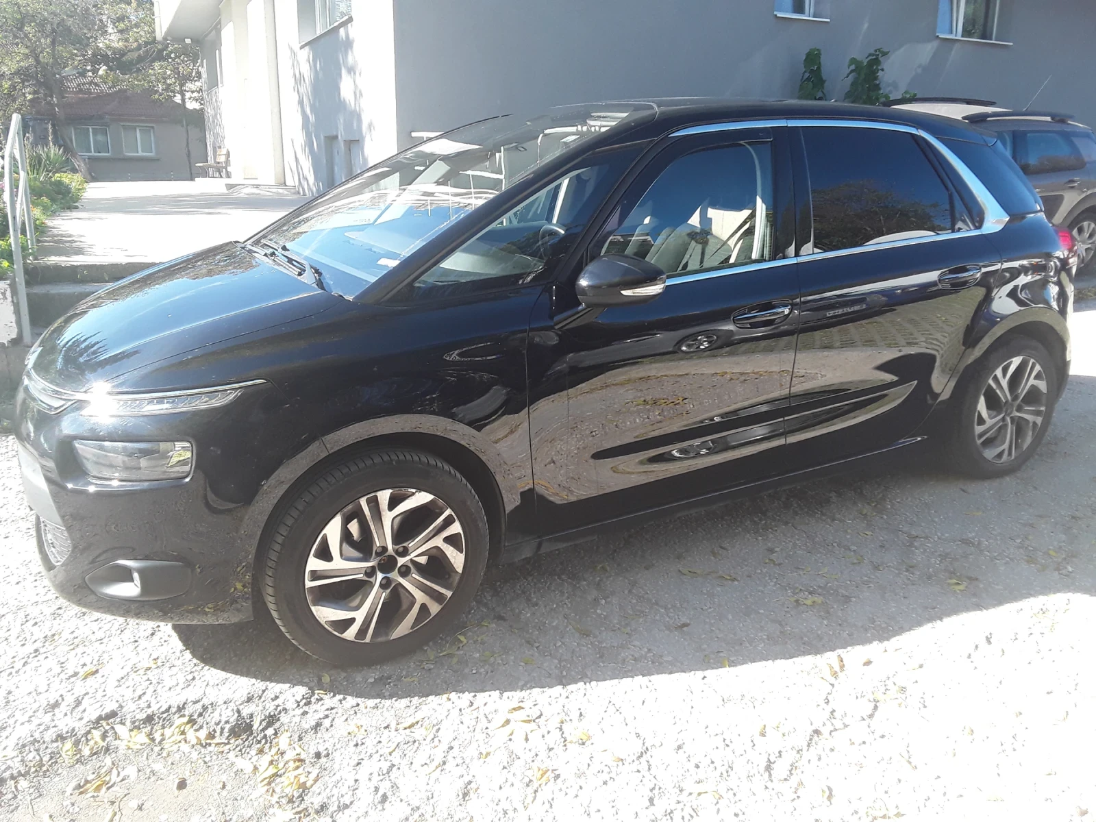 Citroen C4 Picasso 1, 6 турбо. Navi