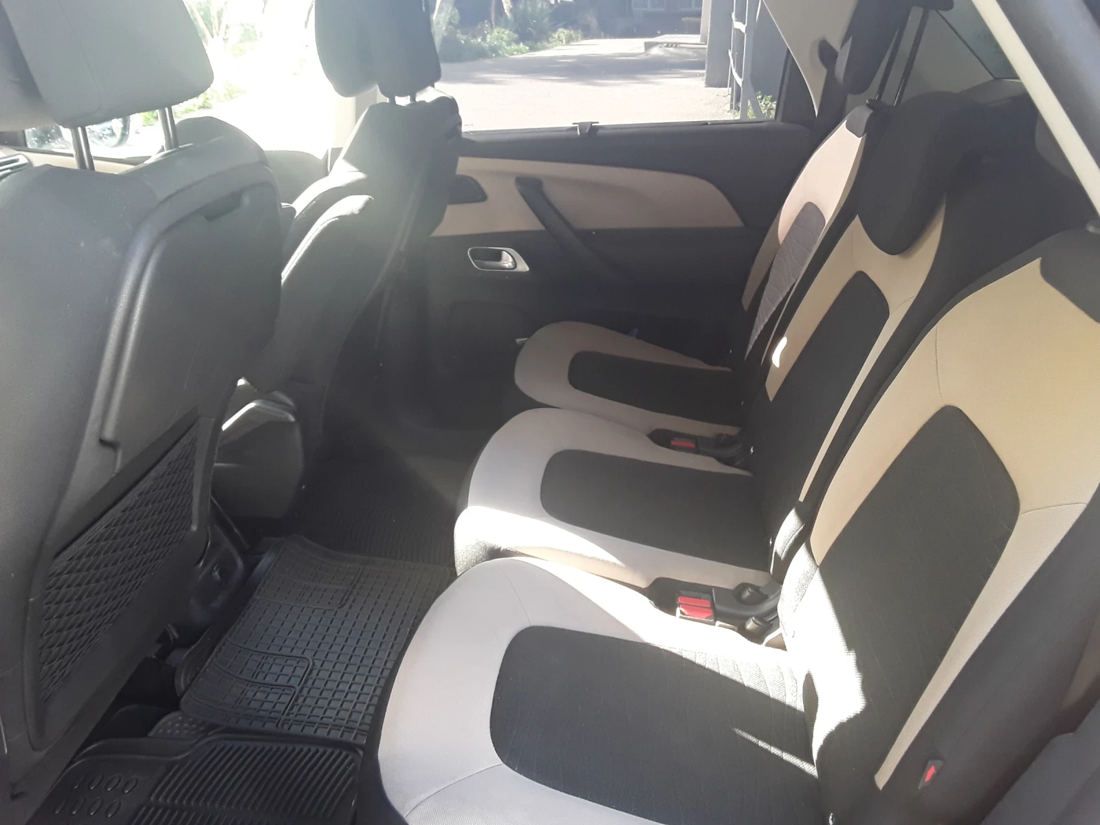 Citroen C4 Picasso 1, 6 турбо. Navi, снимка 5 - Автомобили и джипове - 54342106