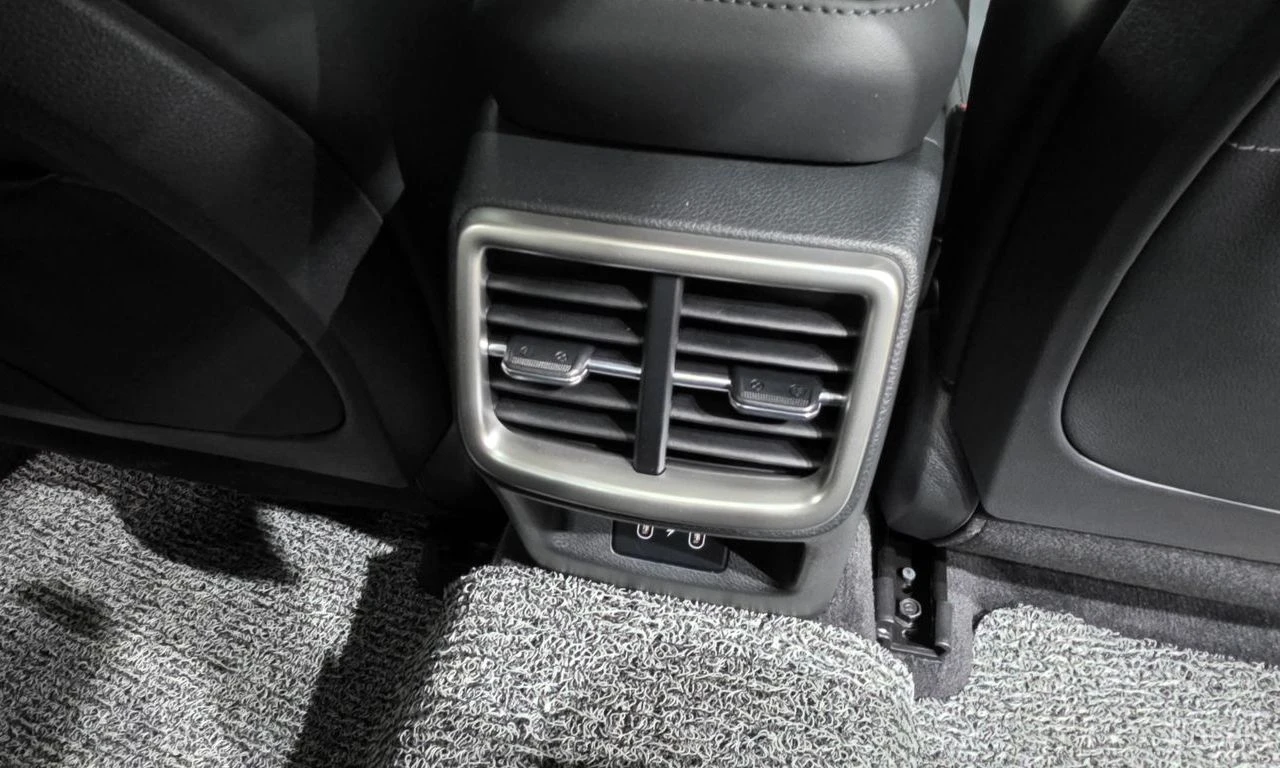 Kia K5 1.6* TURBO* PRESTIGE* ПОДГРЕВ* ОБДУХВАНЕ* КАМЕРА* , снимка 16 - Автомобили и джипове - 54398191