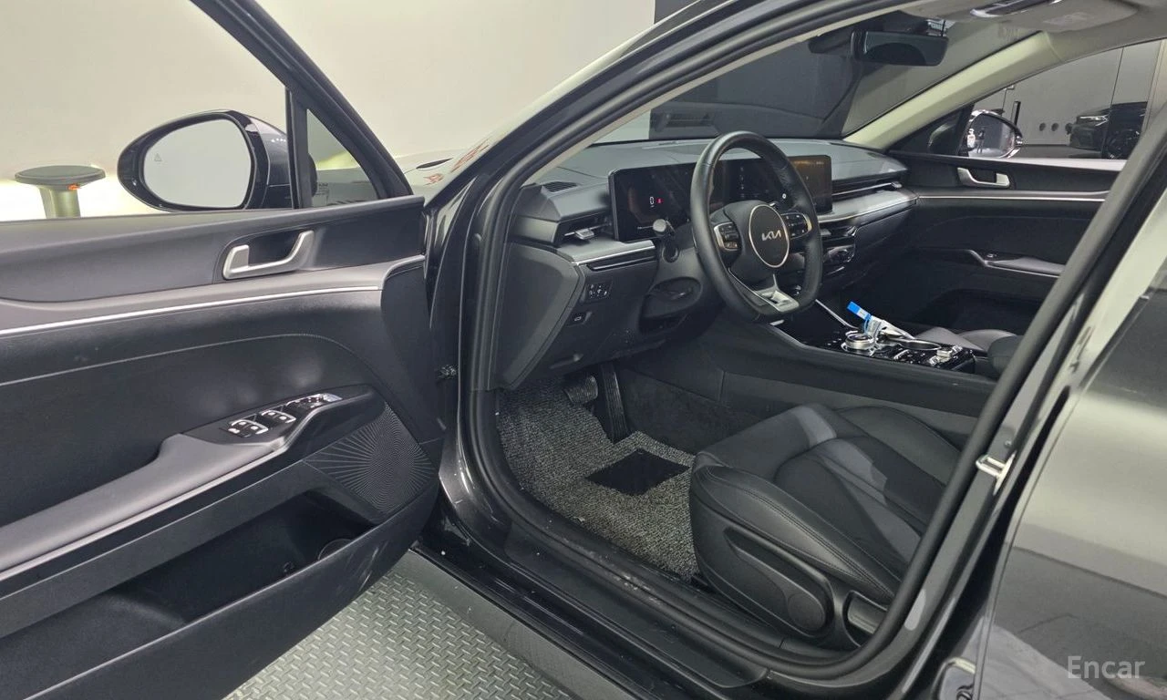 Kia K5 1.6* TURBO* PRESTIGE* ПОДГРЕВ* ОБДУХВАНЕ* КАМЕРА* , снимка 6 - Автомобили и джипове - 54398191