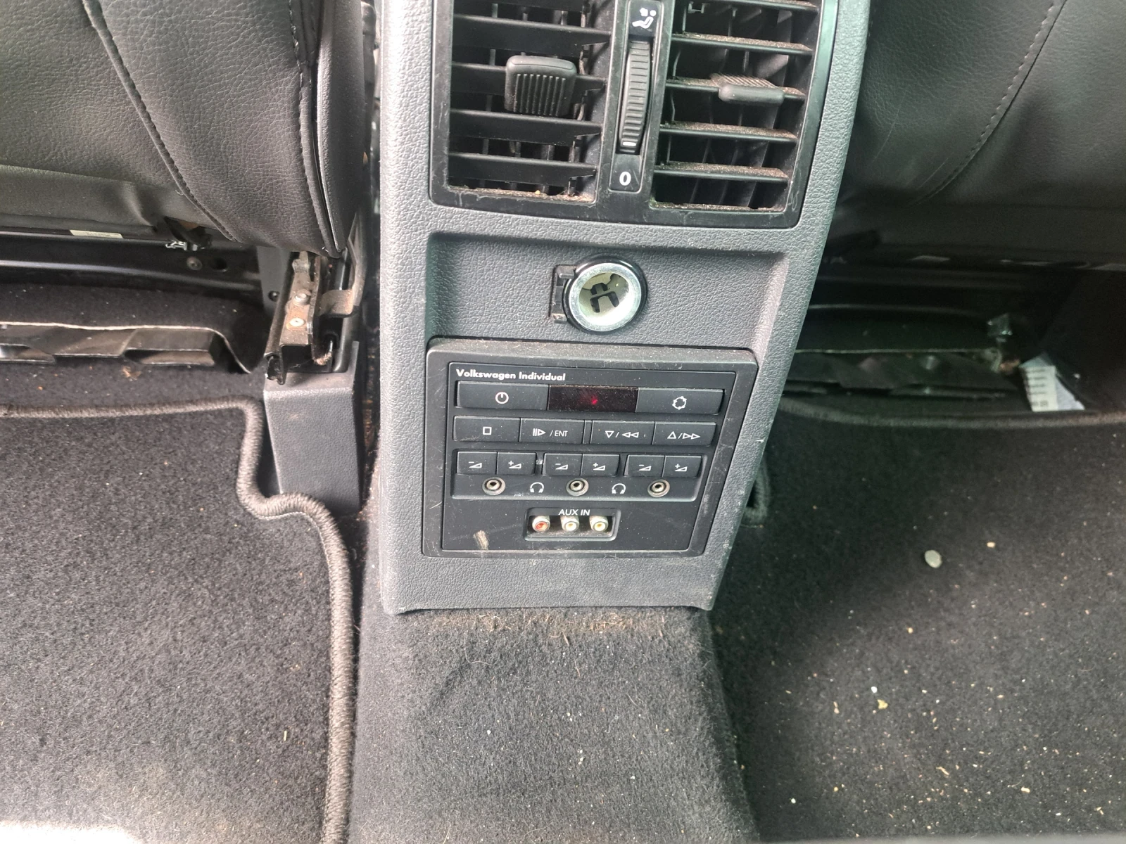 VW Touran 2.0 ecofuel /Метан, снимка 2 - Автомобили и джипове - 54399858