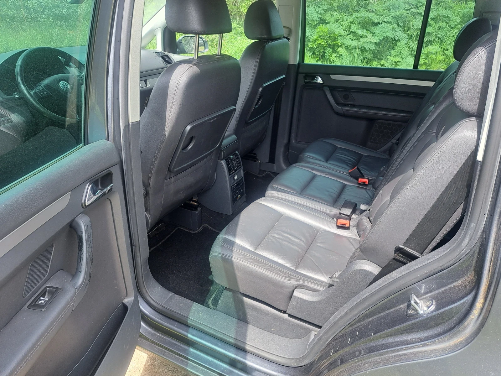 VW Touran 2.0 ecofuel /Метан, снимка 3 - Автомобили и джипове - 54399858