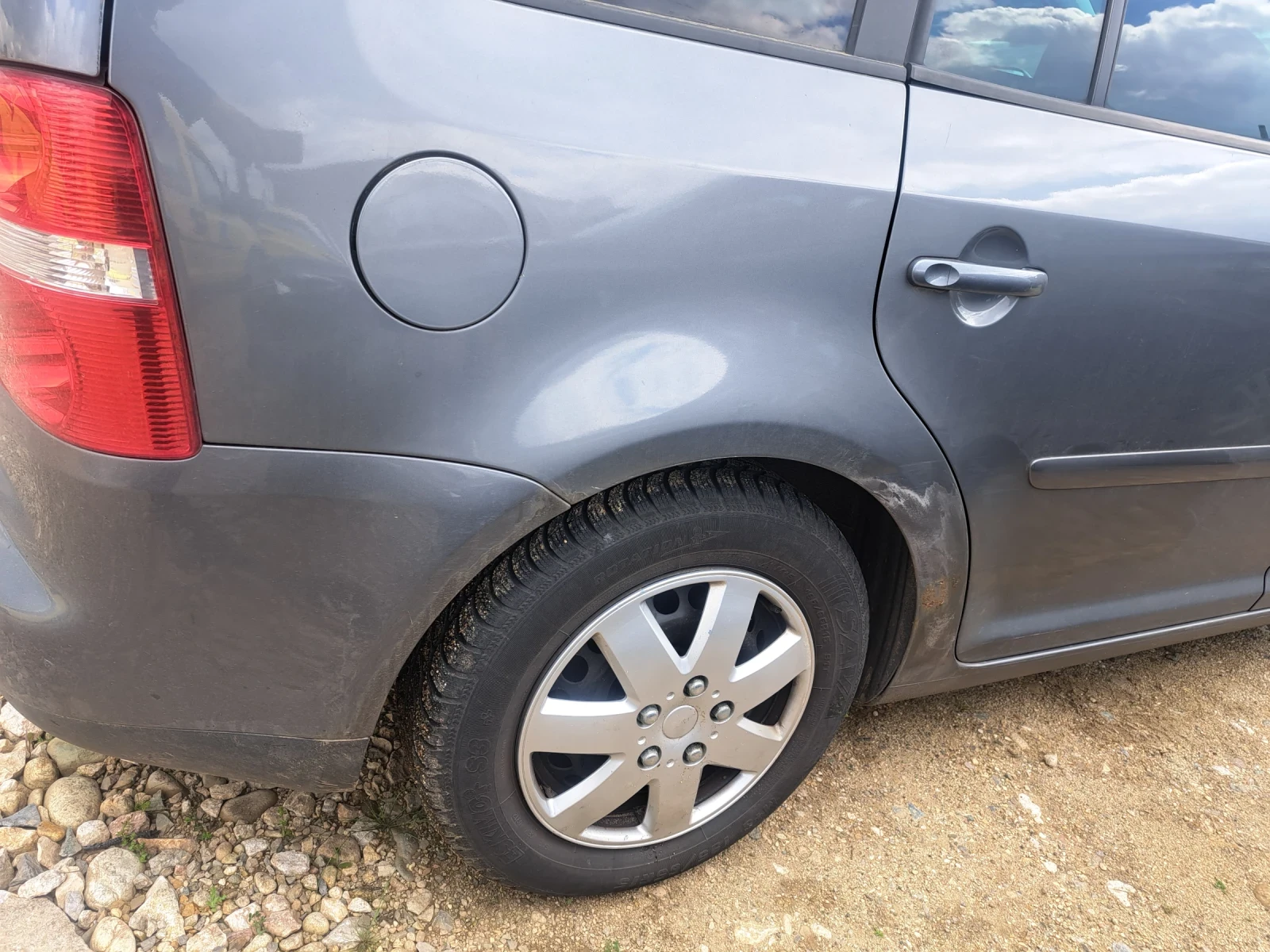 VW Touran 2.0 ecofuel /Метан, снимка 10 - Автомобили и джипове - 54399858