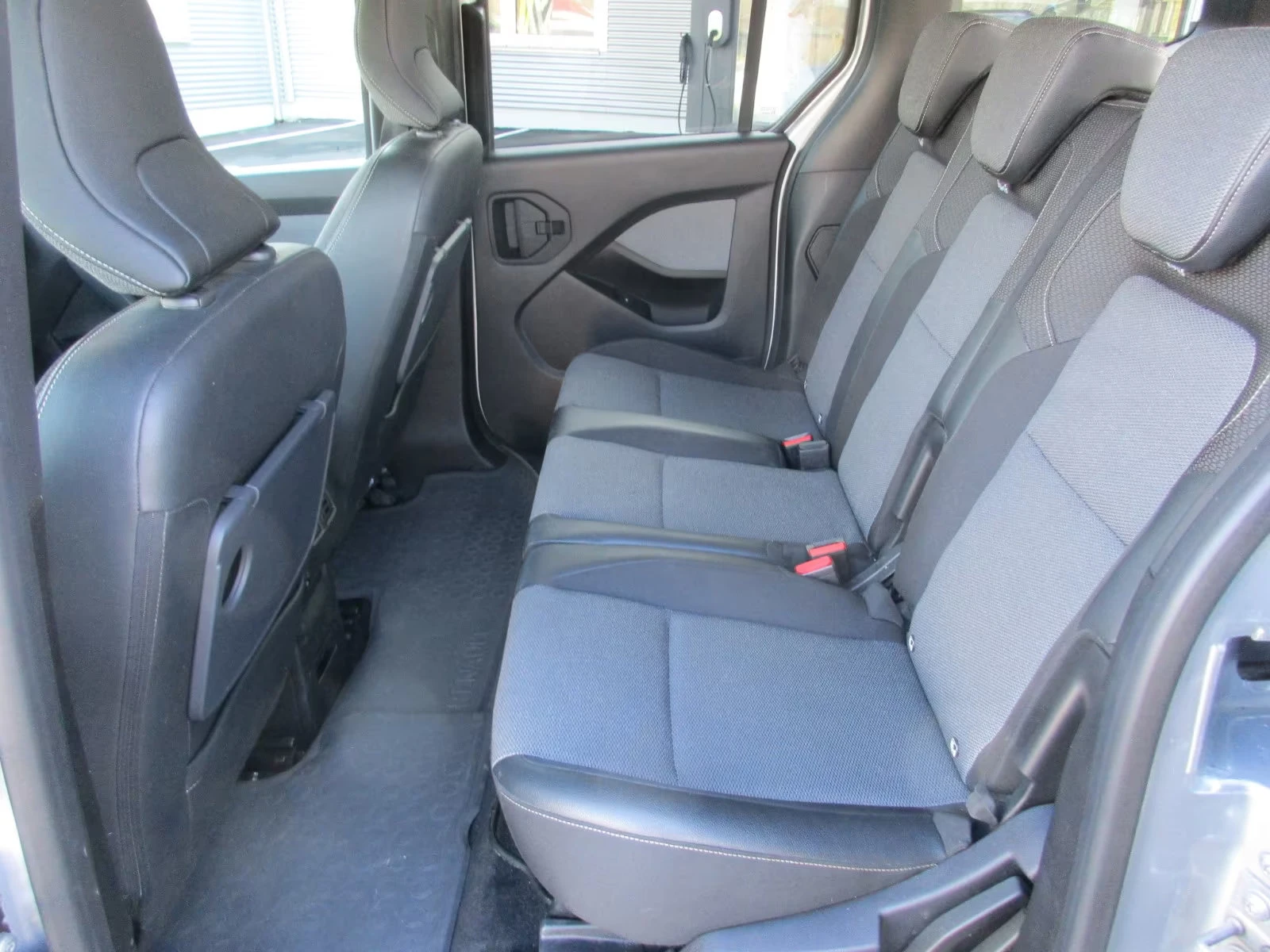 Renault Kangoo E-TECH/122HP/СЕРТИФИКАТ/TECHNO/CAM/ACC/H.PUMP/408q, снимка 15 - Автомобили и джипове - 54917021