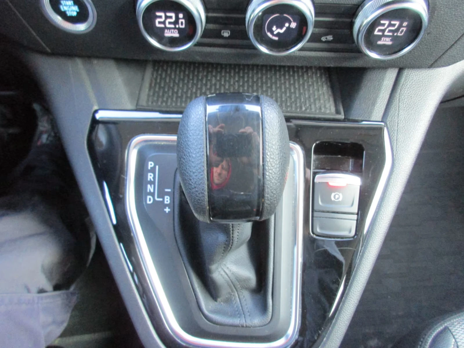 Renault Kangoo E-TECH/122HP/СЕРТИФИКАТ/TECHNO/CAM/ACC/H.PUMP/408q, снимка 12 - Автомобили и джипове - 54917021