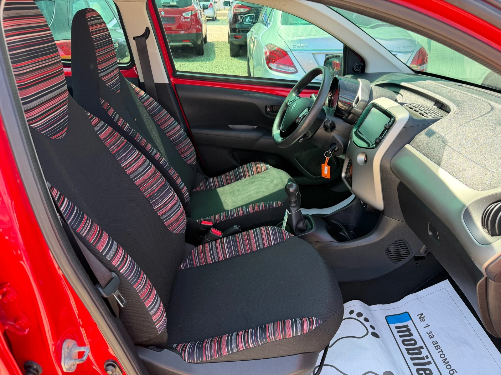 Citroen C1 1.2i/80hp/NAVI/Service Book/, снимка 12 - Автомобили и джипове - 55543106