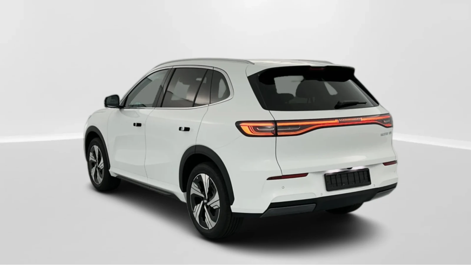 Geely EX5 Max+ HeadUp Leather LED Navi Camera, снимка 3 - Автомобили и джипове - 56711325