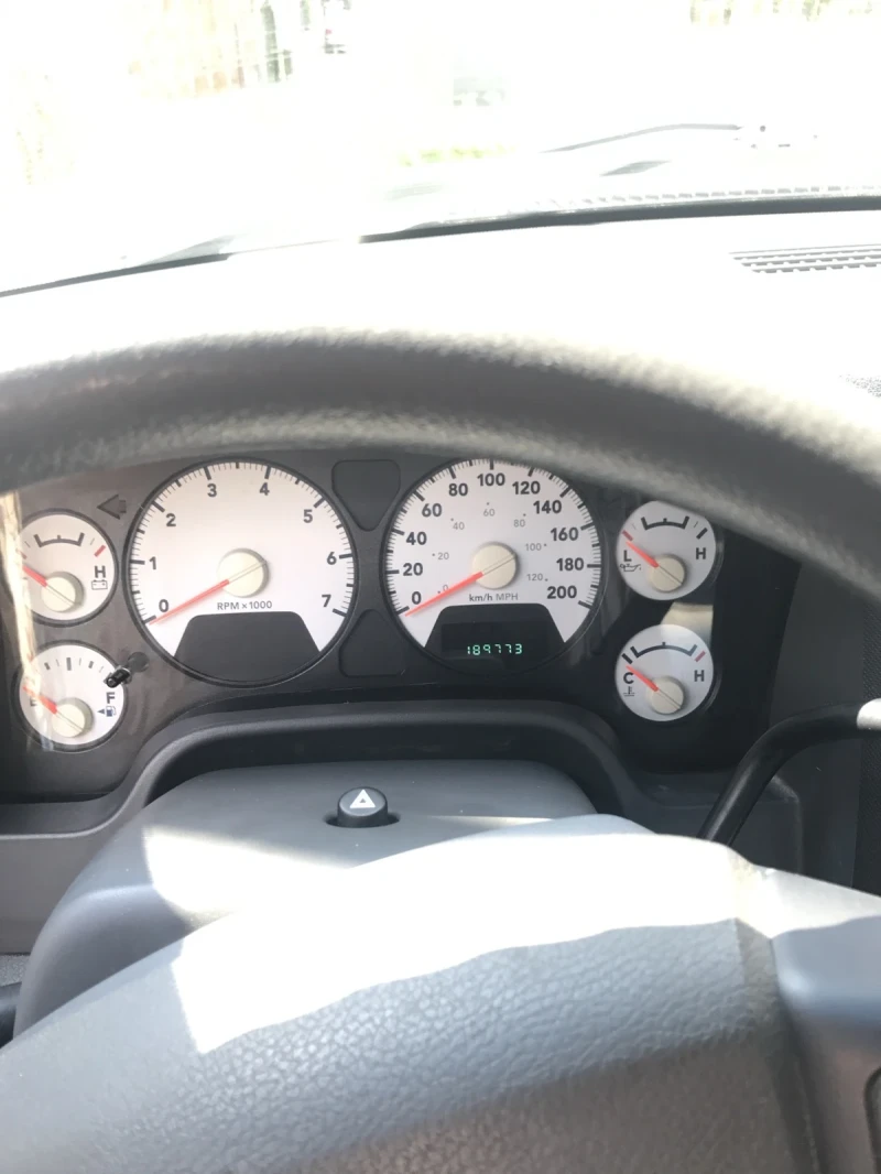 Dodge RAM 1500 4.7 бензин, снимка 4 - Автомобили и джипове - 53123062