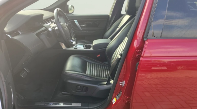Land Rover Discovery Sport 1.5 I3 PHEV, снимка 13 - Автомобили и джипове - 53126843