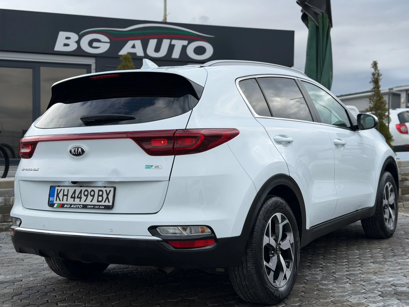 Kia Sportage * * 73 ХИЛЯДИ* * ECO GPL* NAVI* CAMERA* ИТАЛИЯ* , снимка 4 - Автомобили и джипове - 50404503