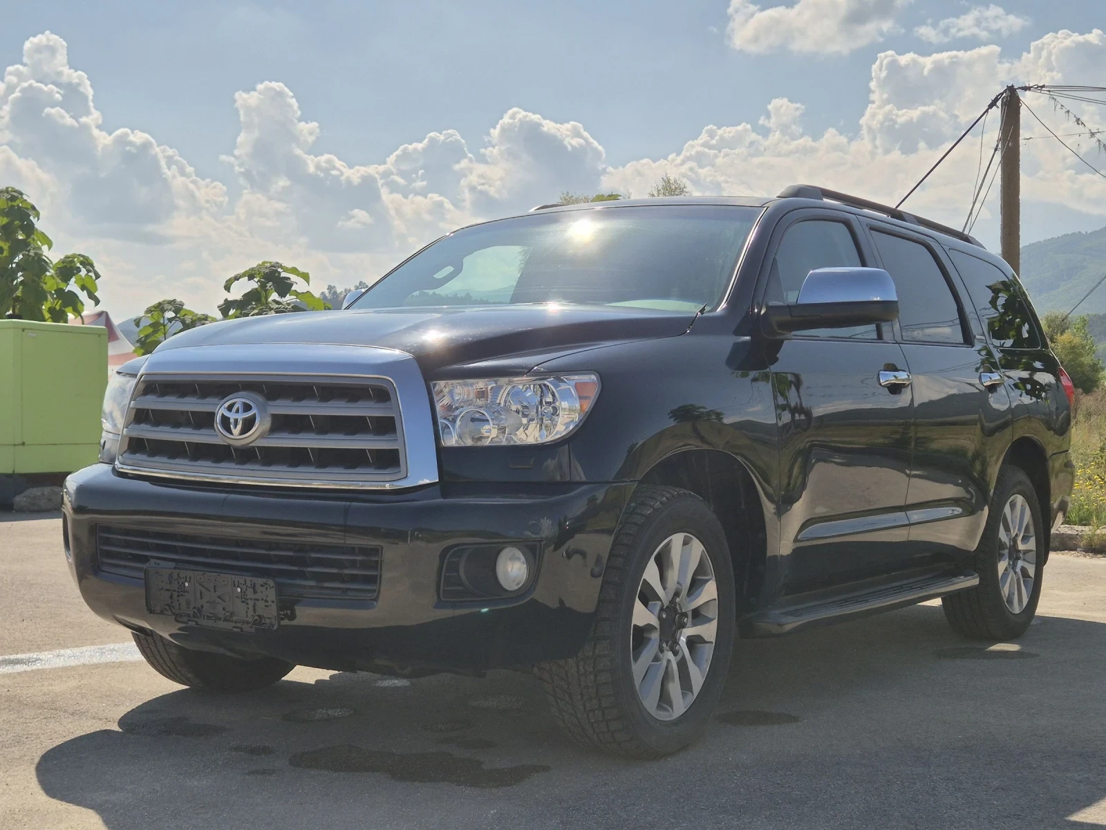 Toyota Sequoia 5.7 - изображение 2
