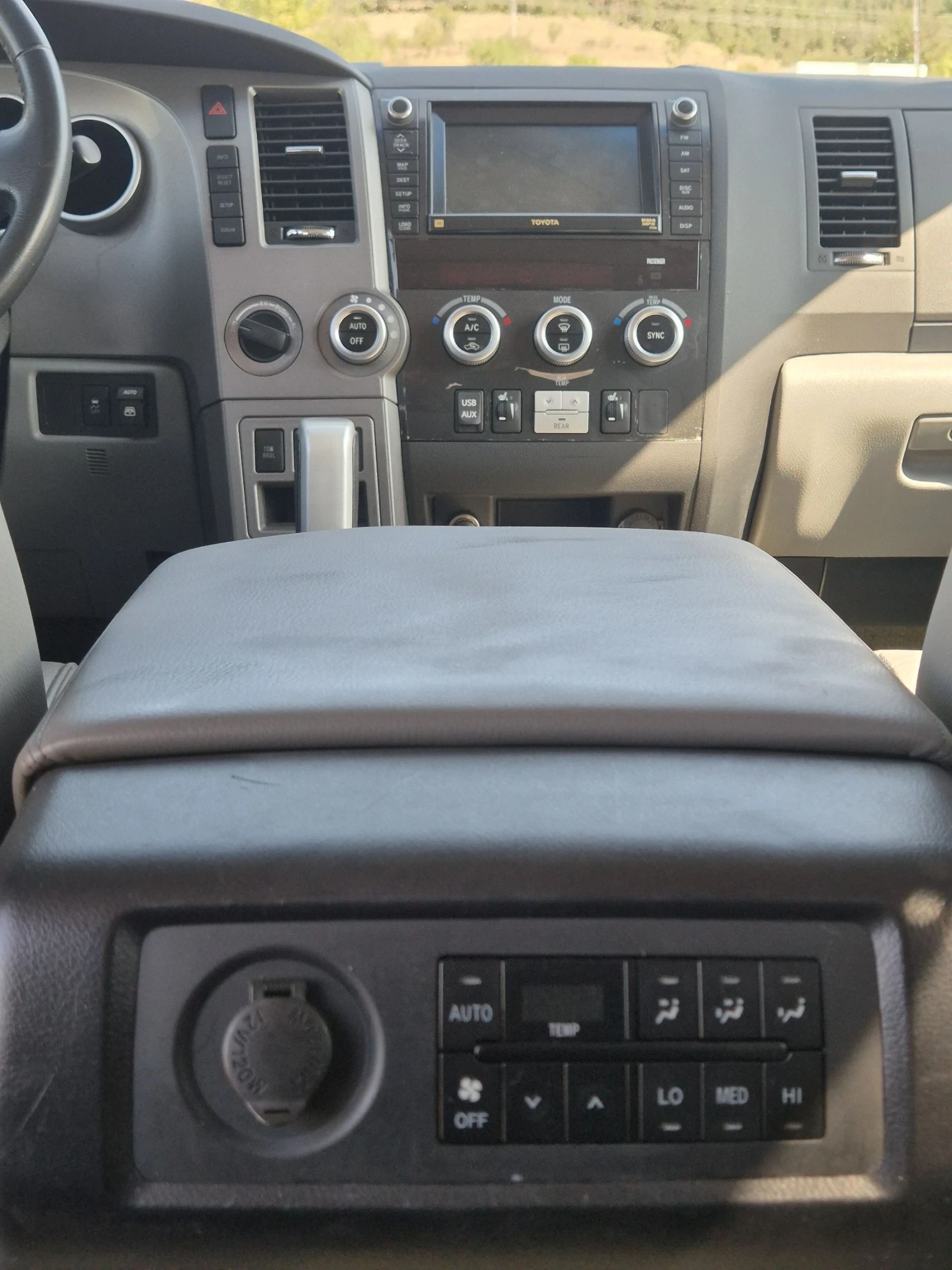 Toyota Sequoia 5.7 | Mobile.bg — изображение 12