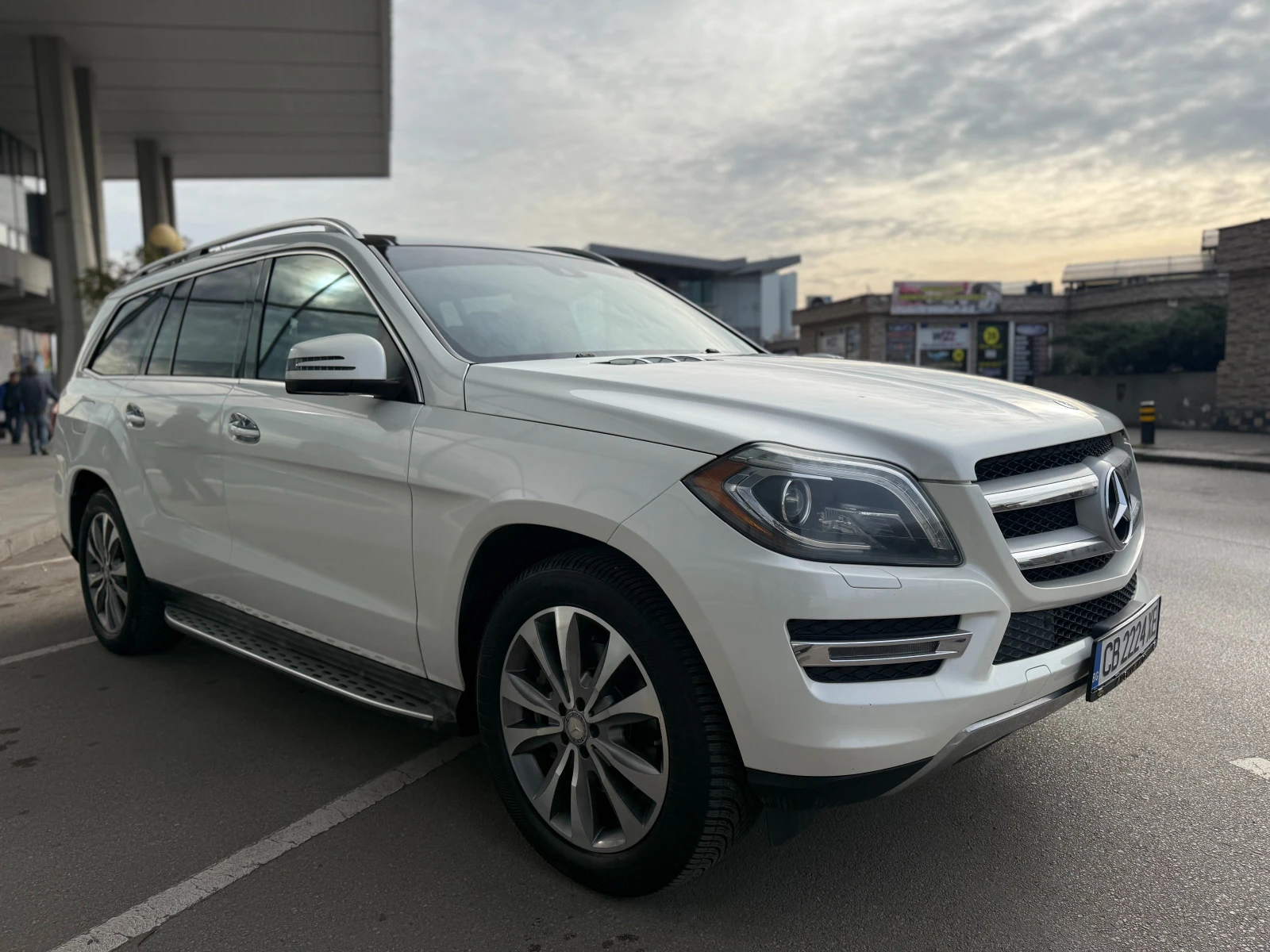 Mercedes-Benz GL 450 6 МЕСЕЦА ГАРАНЦИЯ/368к.с. 7 Местен - изображение 6