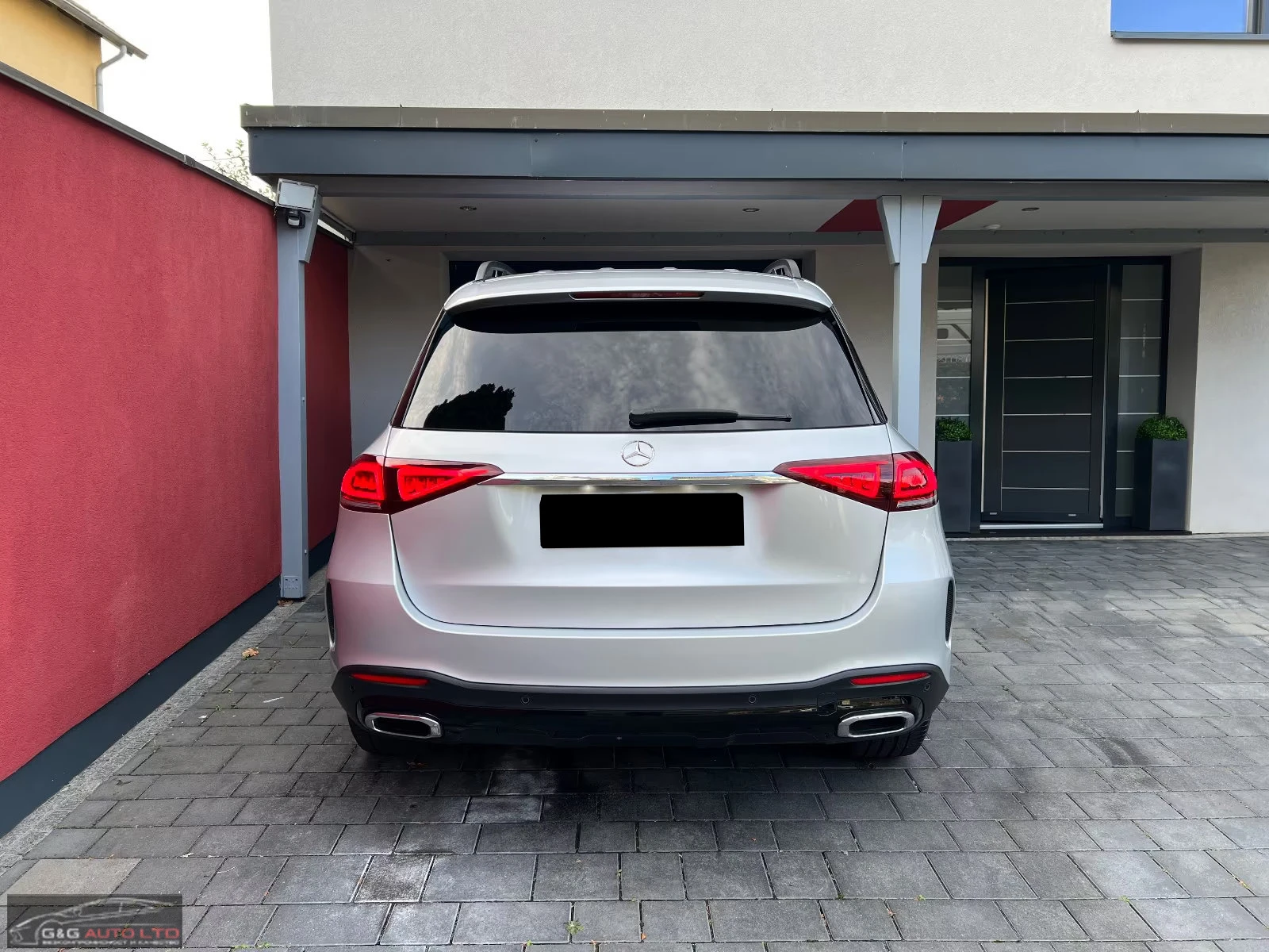 Mercedes-Benz GLE 350 d/4MATIC/272HP/AMG/NIGHT/CAM/NAVI/ACC/AHK/963g, снимка 5 - Автомобили и джипове - 53916161