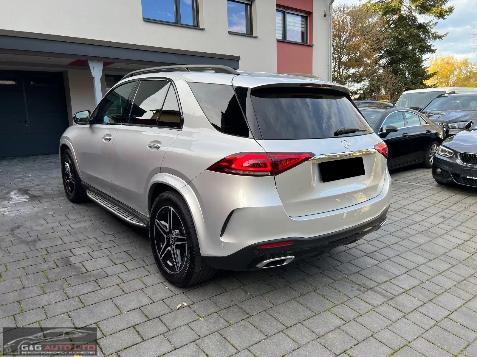 Mercedes-Benz GLE 350 d/4MATIC/272HP/AMG/NIGHT/CAM/NAVI/ACC/AHK/963g, снимка 4 - Автомобили и джипове - 53916161