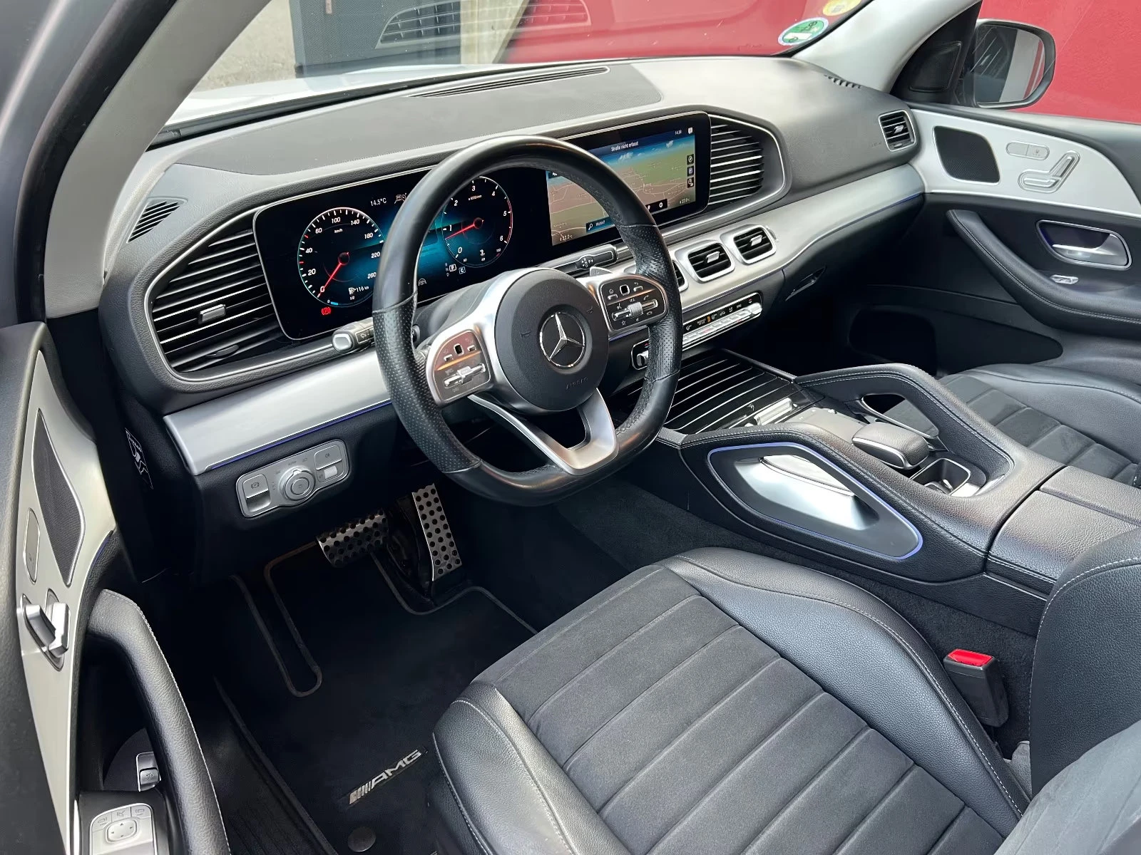 Mercedes-Benz GLE 350 d/4MATIC/272HP/AMG/NIGHT/CAM/NAVI/ACC/AHK/963g, снимка 9 - Автомобили и джипове - 53916161