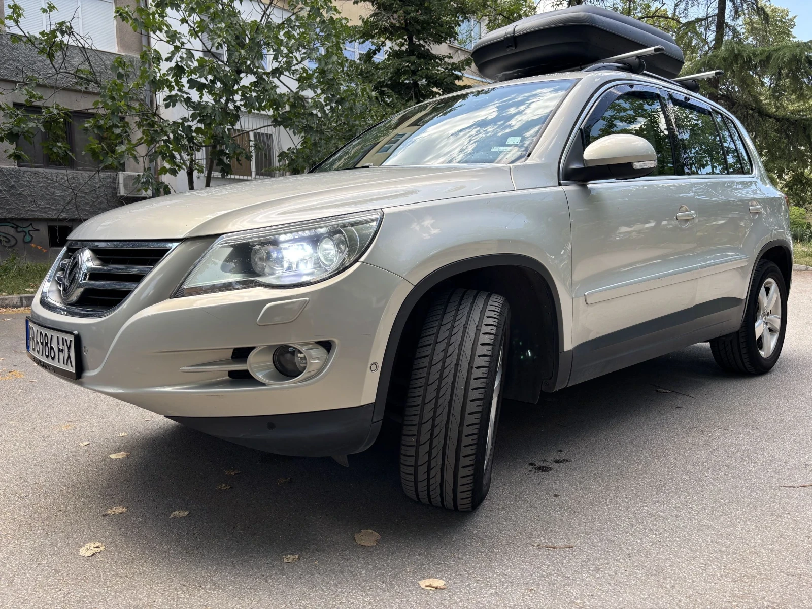 VW Tiguan, снимка 10 - Автомобили и джипове - 54016994