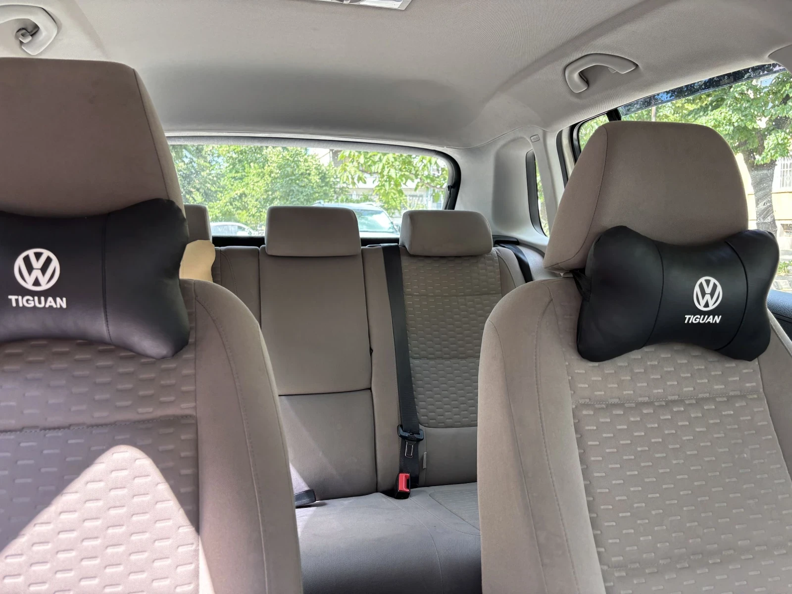 VW Tiguan, снимка 9 - Автомобили и джипове - 54016994