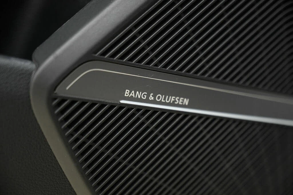 Audi SQ5 Technik * ТОП Оборудване * АвтоКредит* (ЦЕНА ДО БГ, снимка 9 - Автомобили и джипове - 54129084