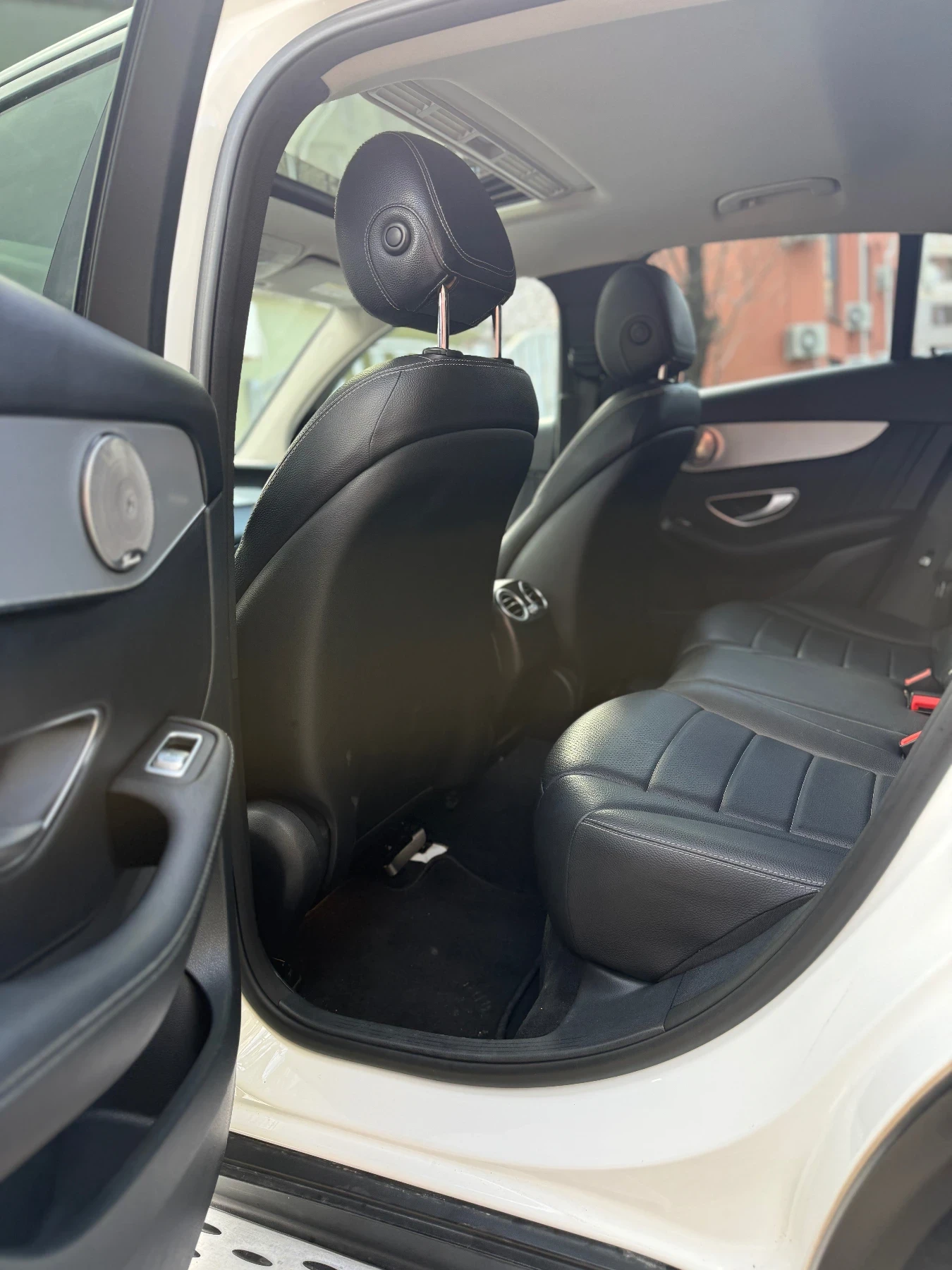 Mercedes-Benz GLC 250 COUPE/4-Matic/360-Camera, снимка 12 - Автомобили и джипове - 54131028