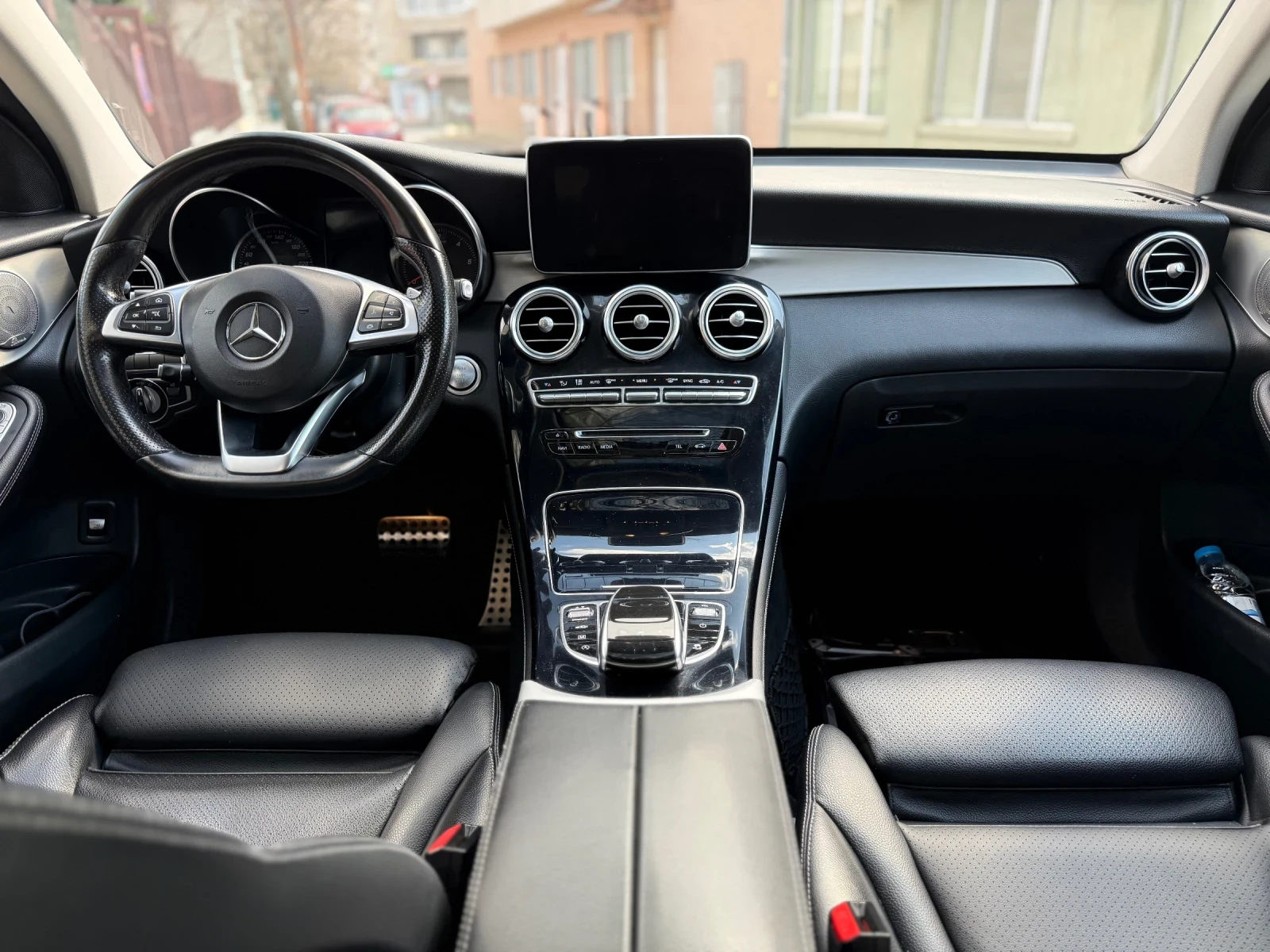 Mercedes-Benz GLC 250 COUPE/4-Matic/360-Camera, снимка 9 - Автомобили и джипове - 54131028