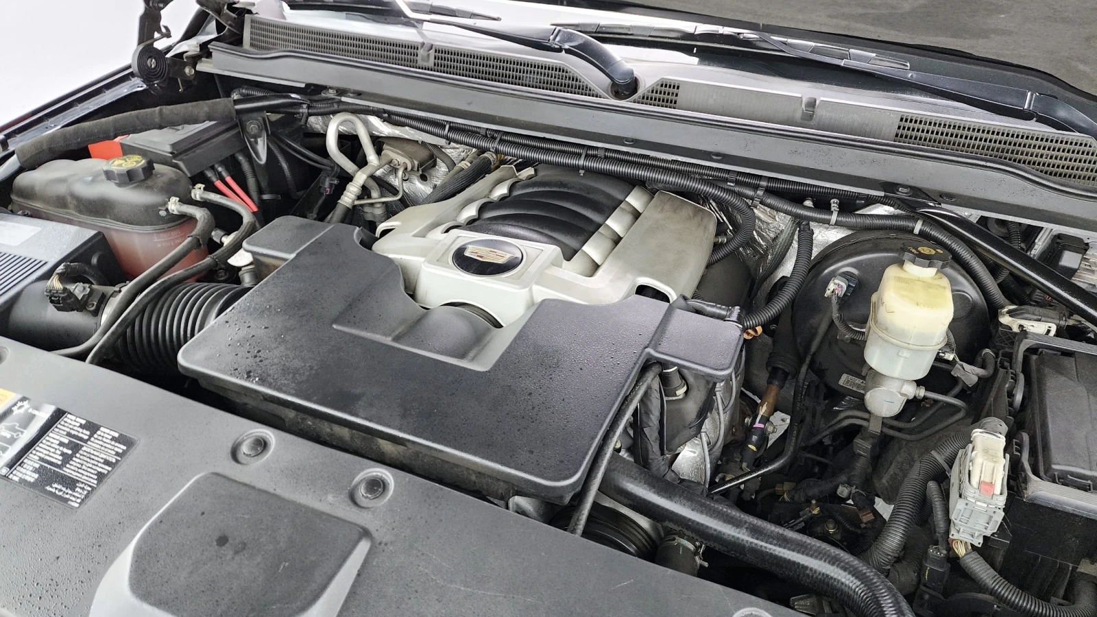 Cadillac Escalade, снимка 6 - Автомобили и джипове - 55527569