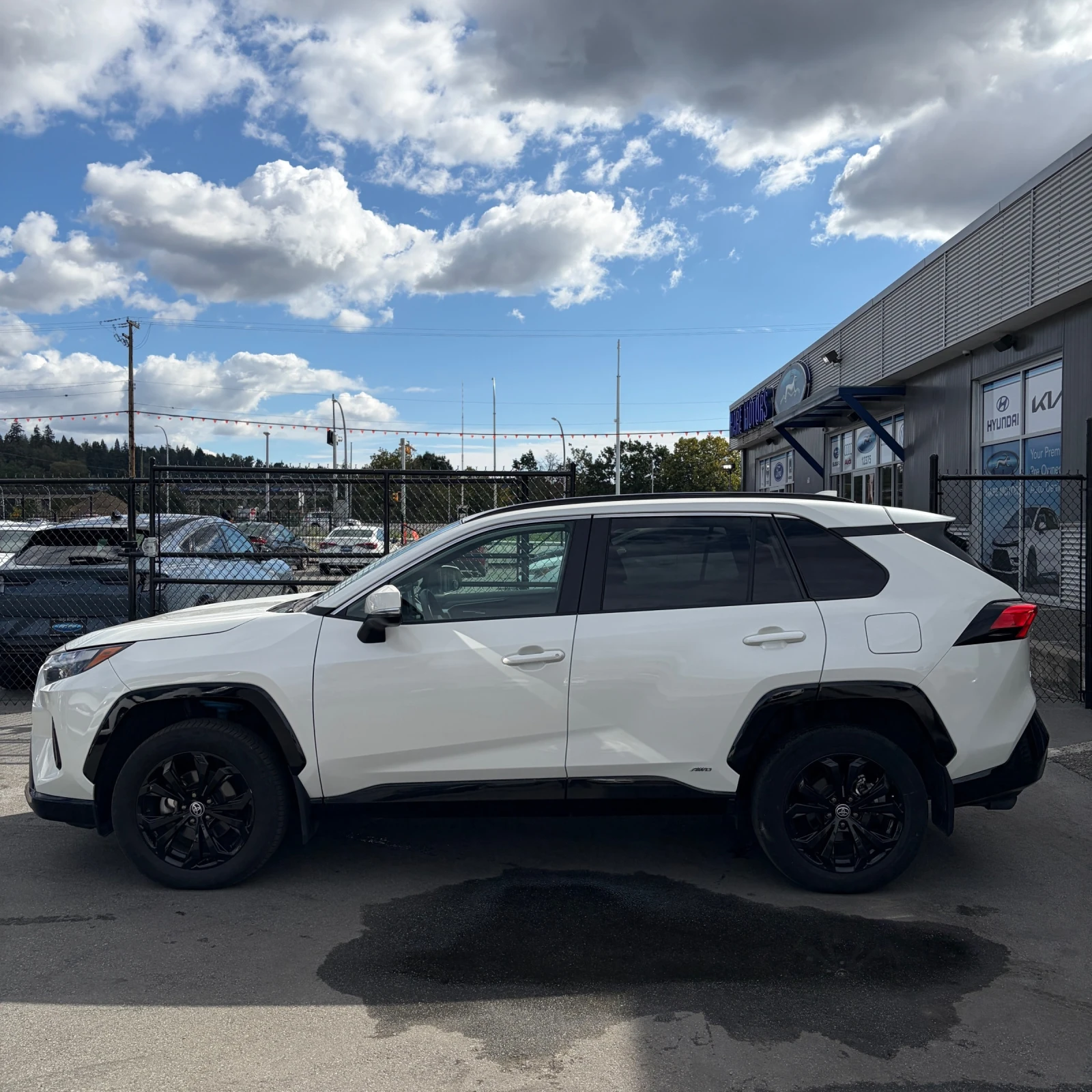 Toyota Rav4 * Hybrid SE * CARFAX * АВТОКРЕДИТ* , снимка 15 - Автомобили и джипове - 56138804