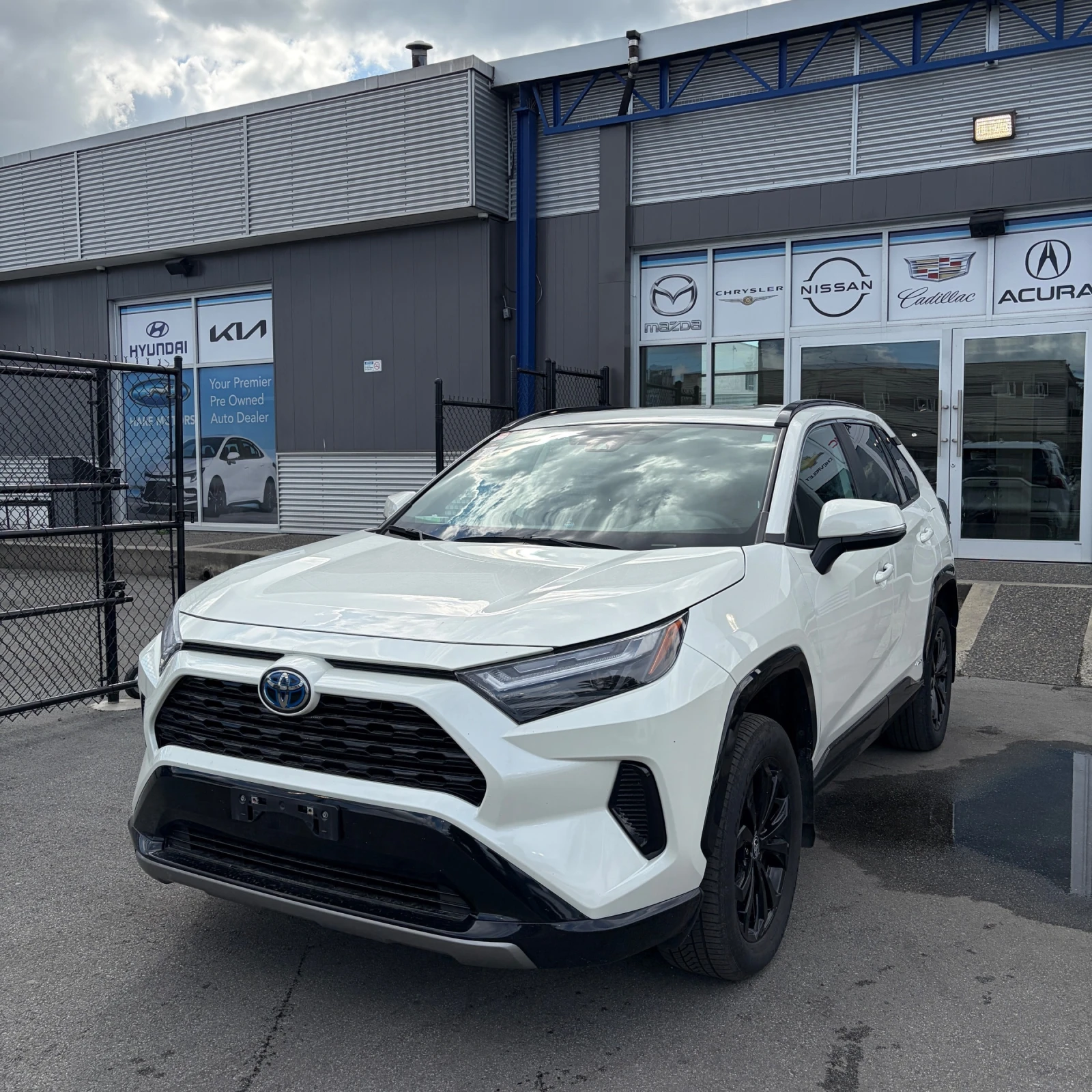 Toyota Rav4 * Hybrid SE * CARFAX * АВТОКРЕДИТ* , снимка 6 - Автомобили и джипове - 56138804