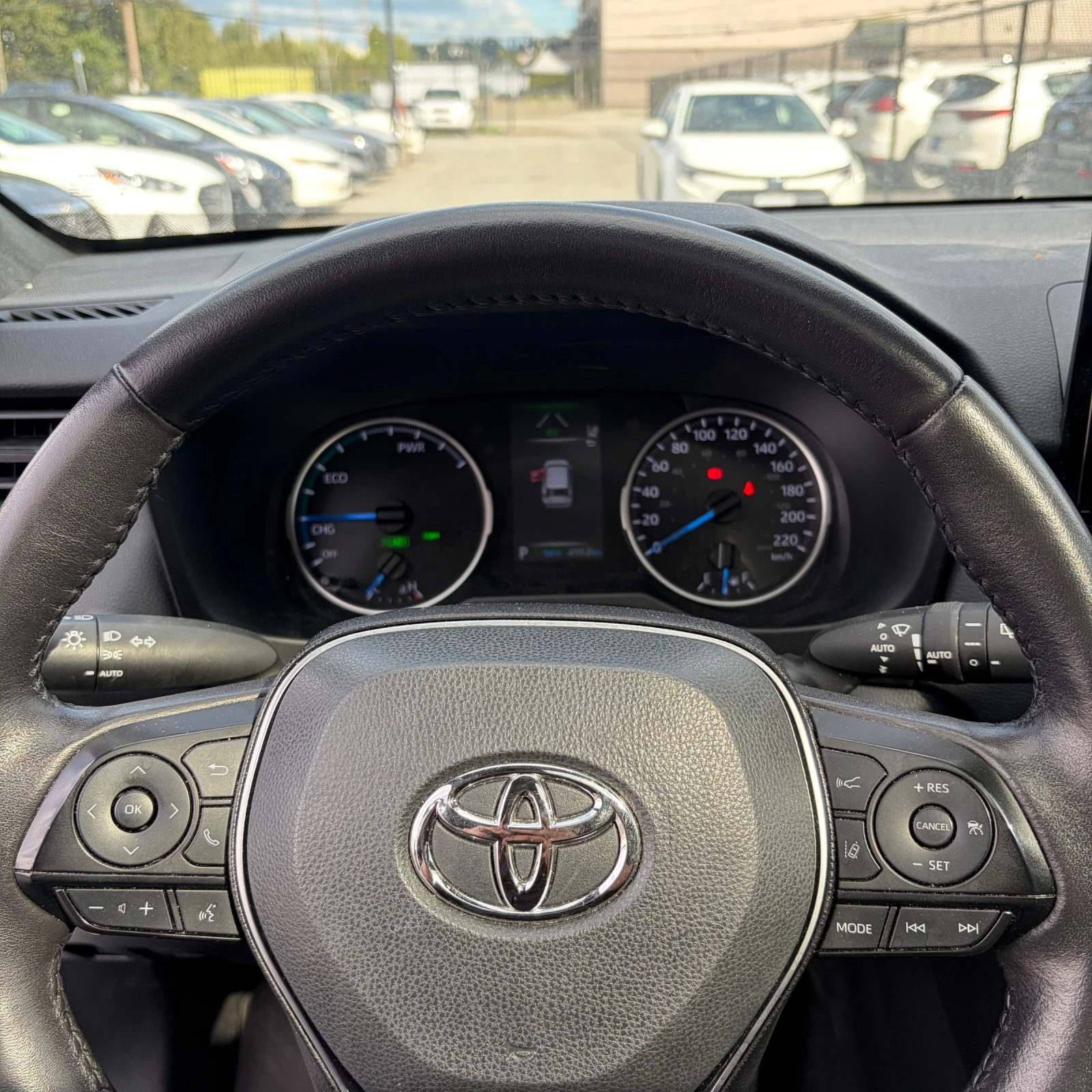 Toyota Rav4 * Hybrid SE * CARFAX * АВТОКРЕДИТ* , снимка 8 - Автомобили и джипове - 56138804