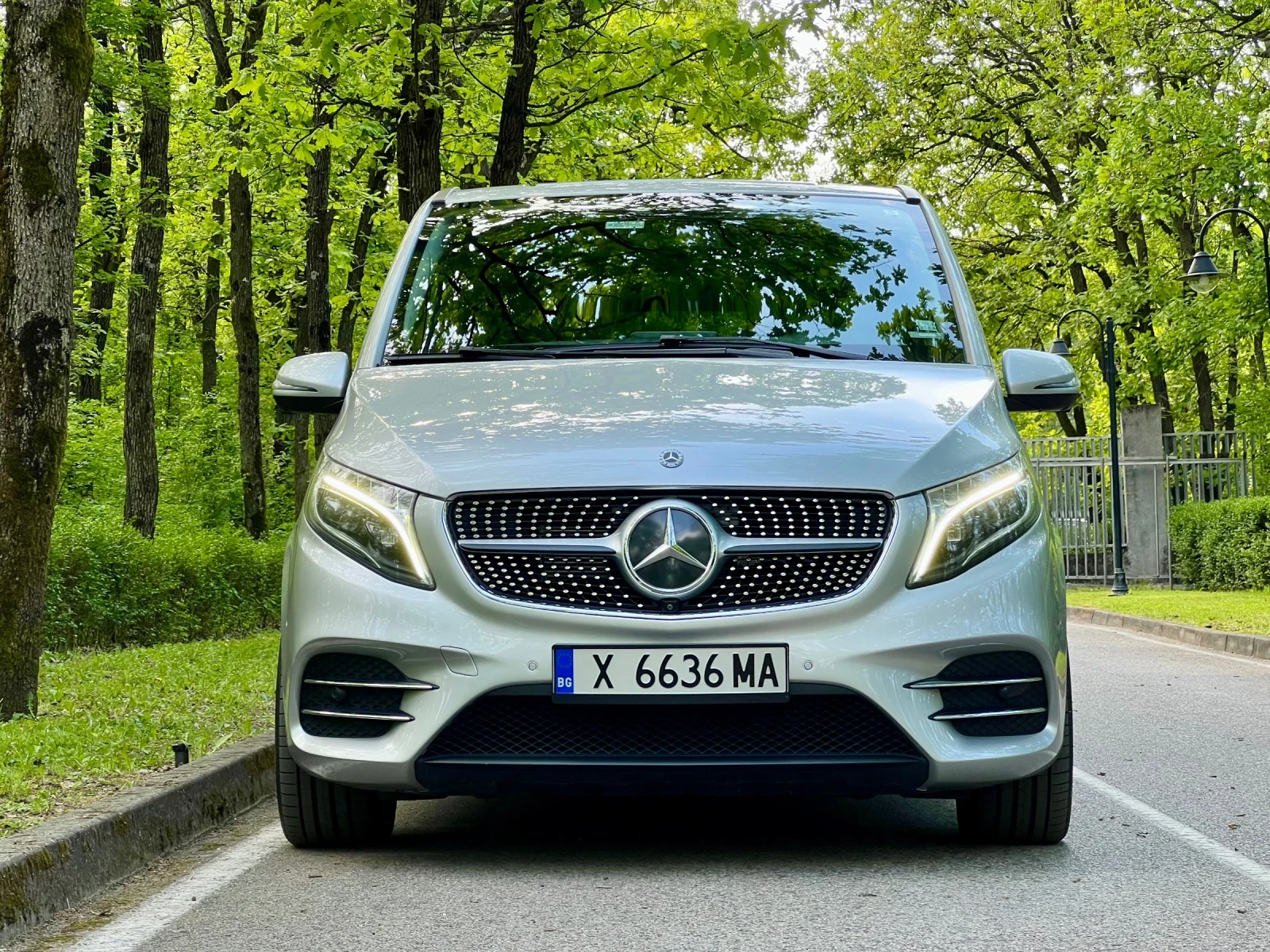 Mercedes-Benz V 250 AMG/4-Matic, снимка 2 - Бусове и автобуси - 54358029
