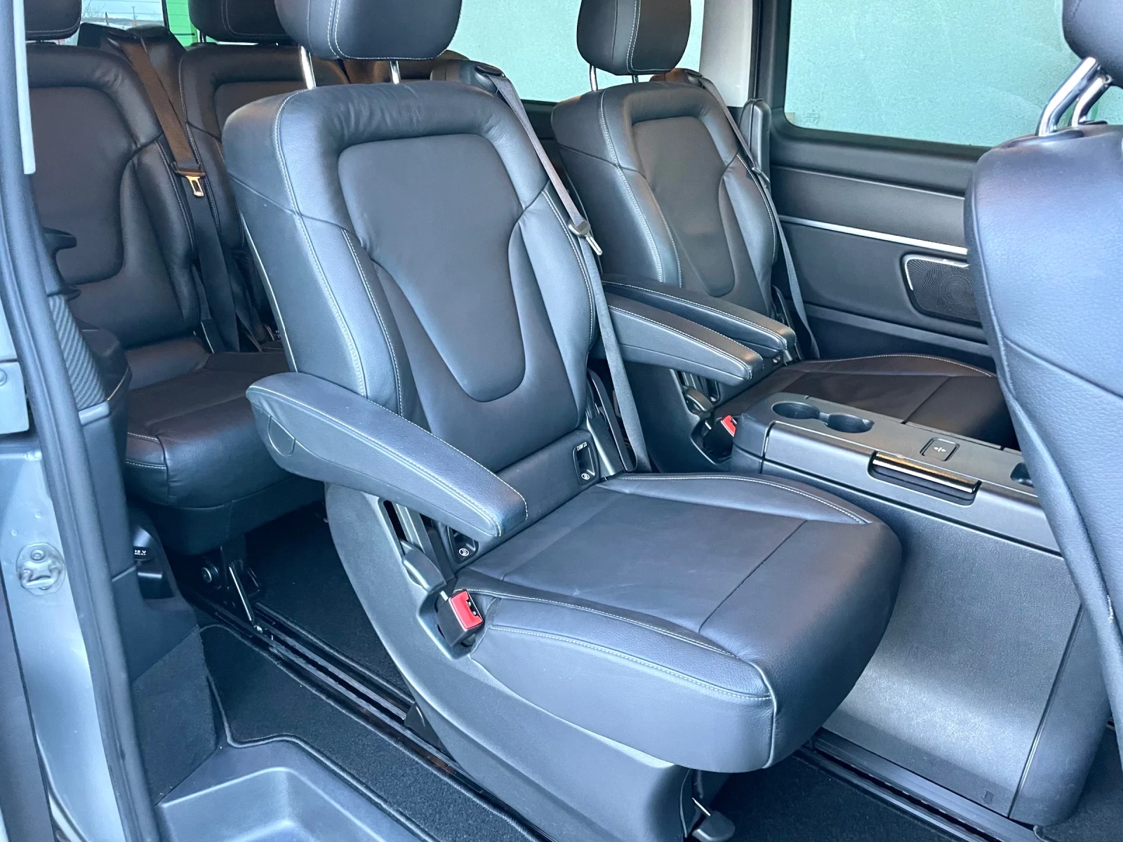 Mercedes-Benz V 250 AMG/4-Matic, снимка 13 - Бусове и автобуси - 53850469