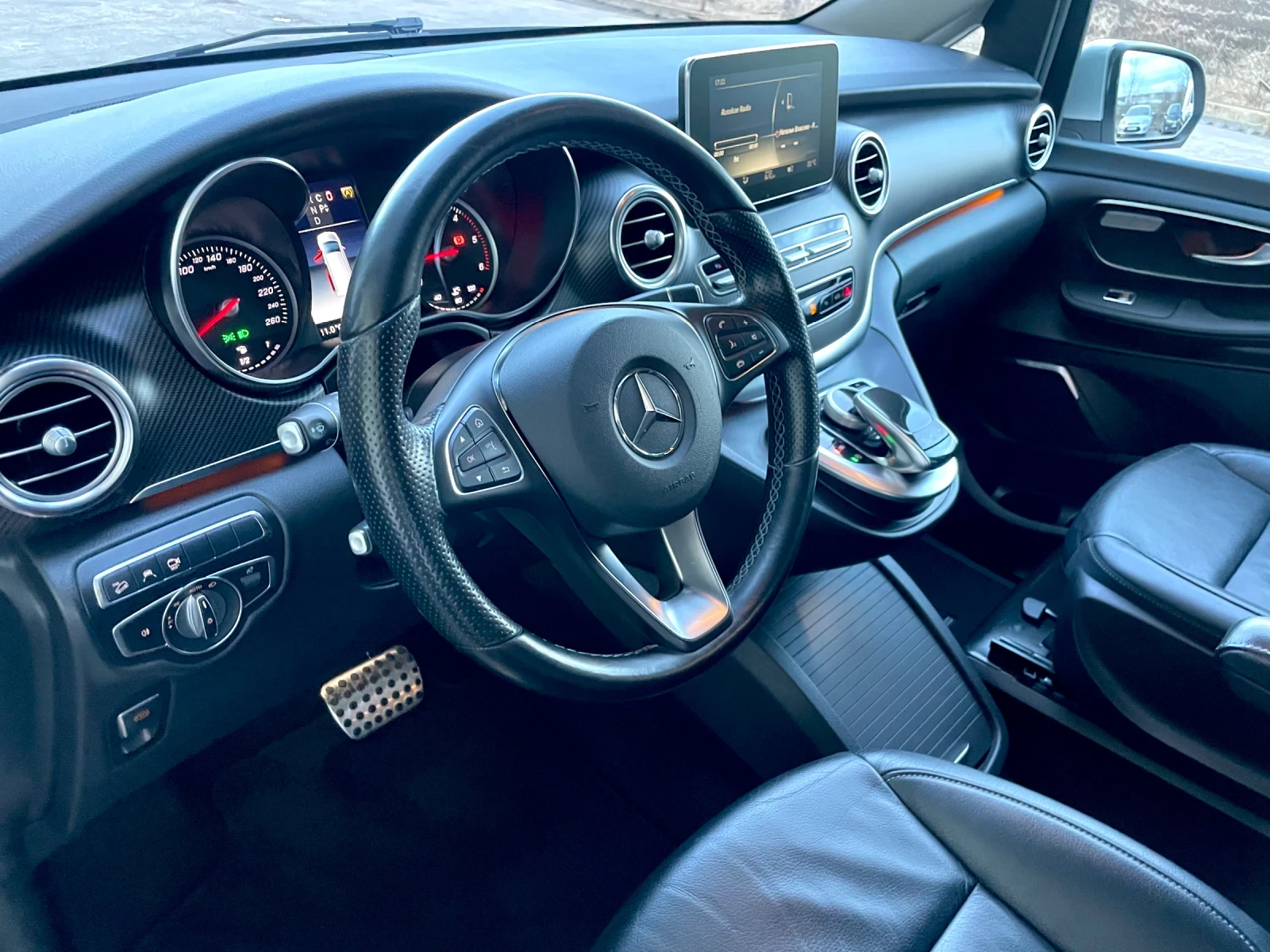 Mercedes-Benz V 250 AMG/4-Matic, снимка 8 - Бусове и автобуси - 53850469