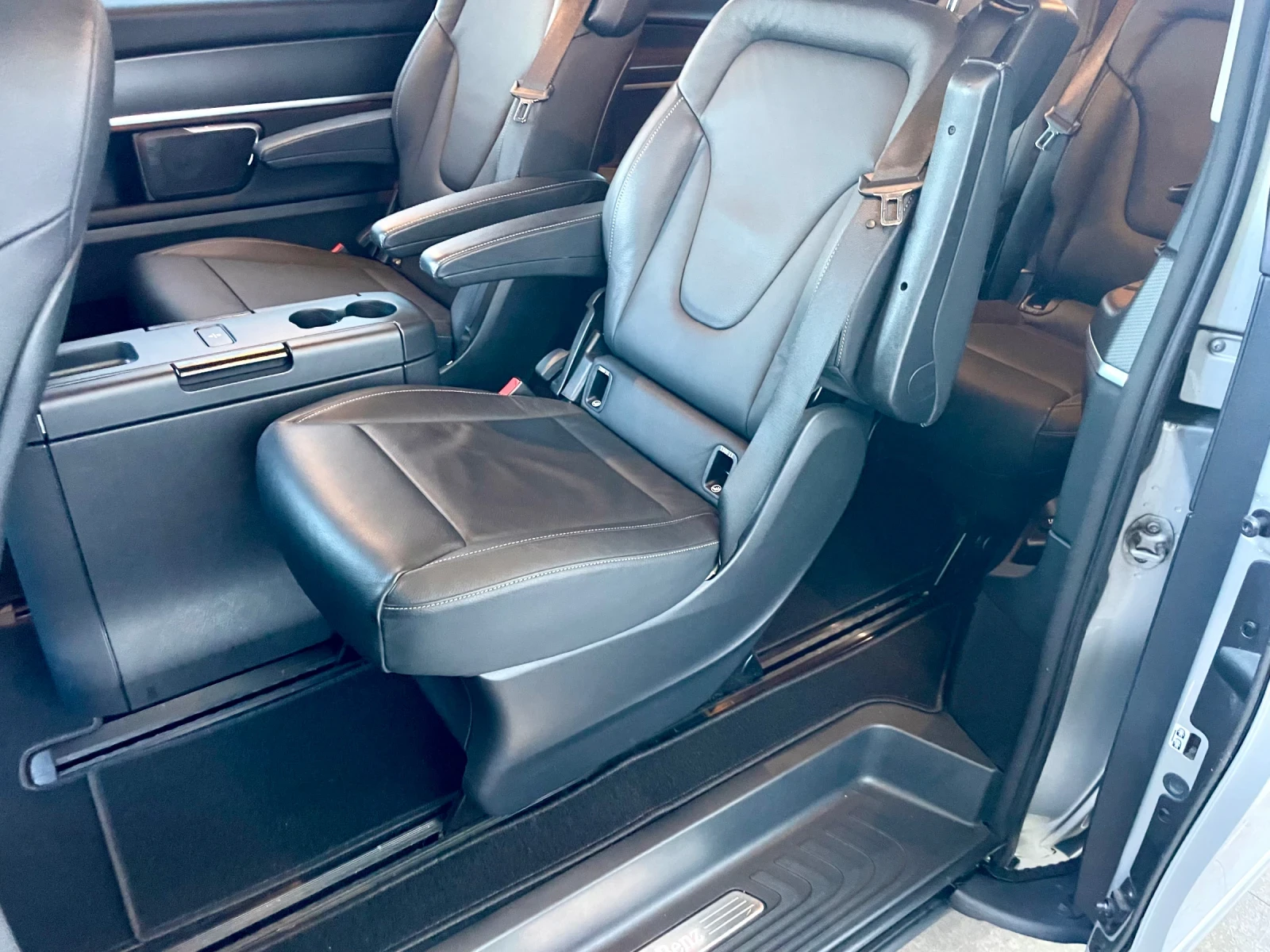 Mercedes-Benz V 250 AMG/4-Matic, снимка 12 - Бусове и автобуси - 53850469