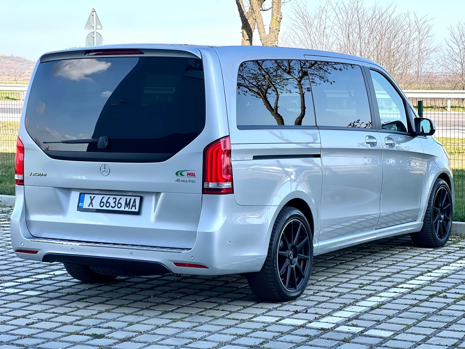 Mercedes-Benz V 250 AMG/4-Matic, снимка 6 - Бусове и автобуси - 53850469