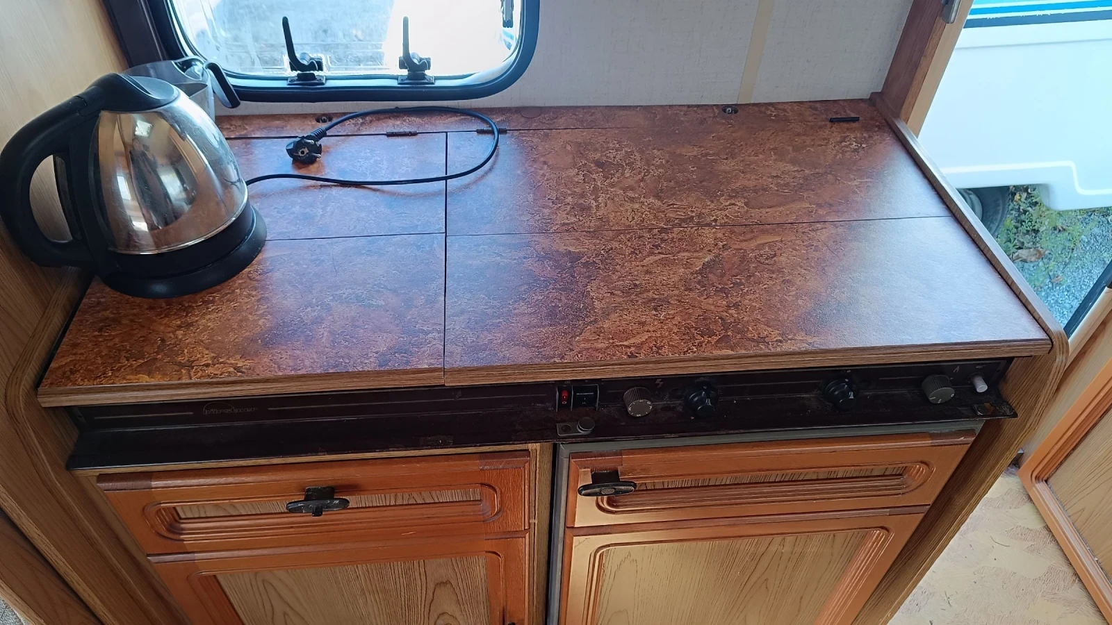 Каравана Burstner City 450 с форселт  - изображение 7