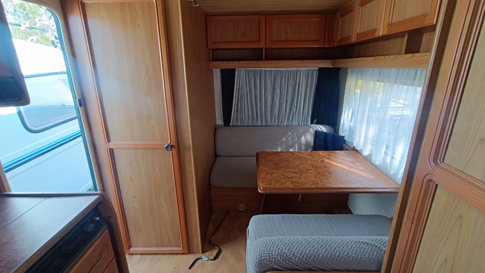 Каравана Burstner City 450 с форселт  - изображение 9