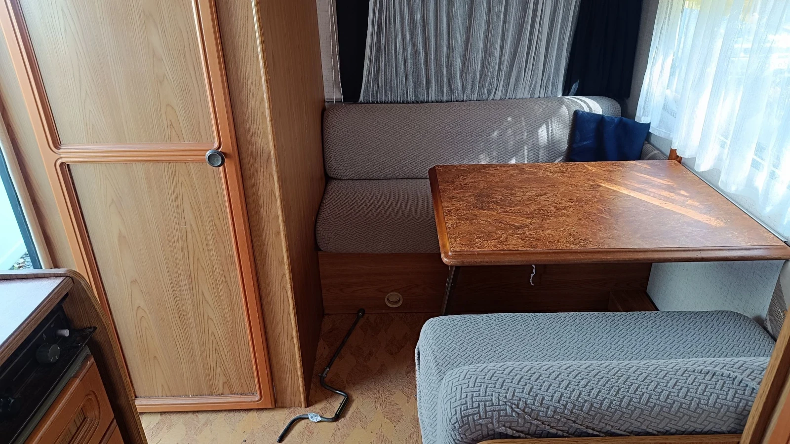 Каравана Burstner City 450 с форселт  - изображение 8