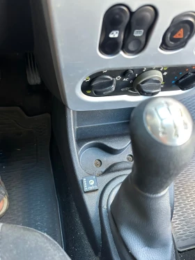 Dacia Sandero 1.4, газ, клима, Laureate закупен от Бг, снимка 15