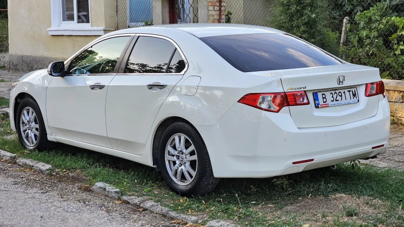 Honda Accord 2.2 I-DTEC, снимка 5 - Автомобили и джипове - 46956159